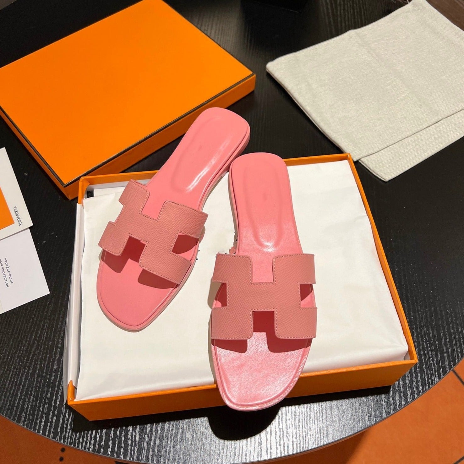 0RAN SANDAL Leather