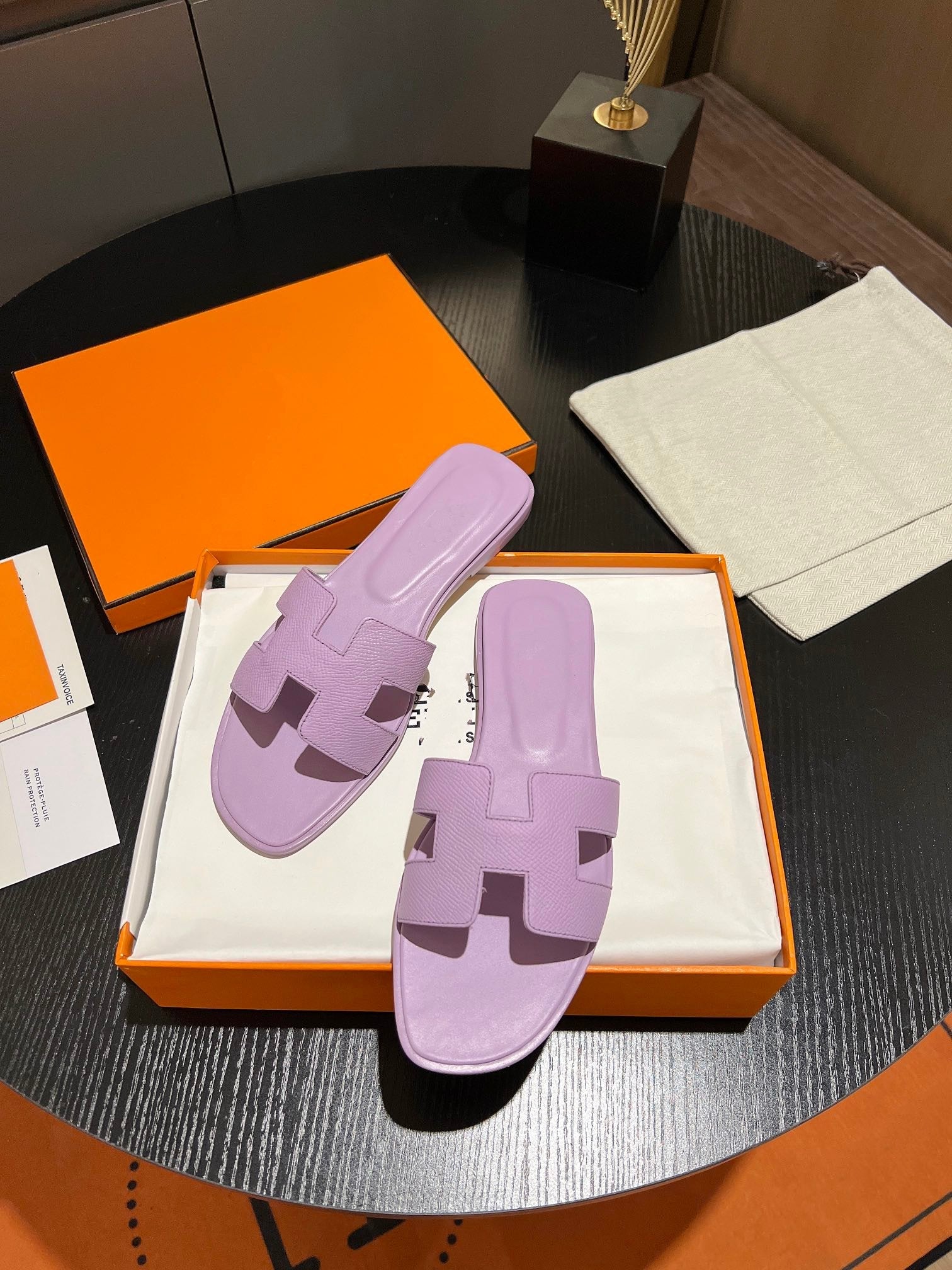 0RAN SANDAL Leather