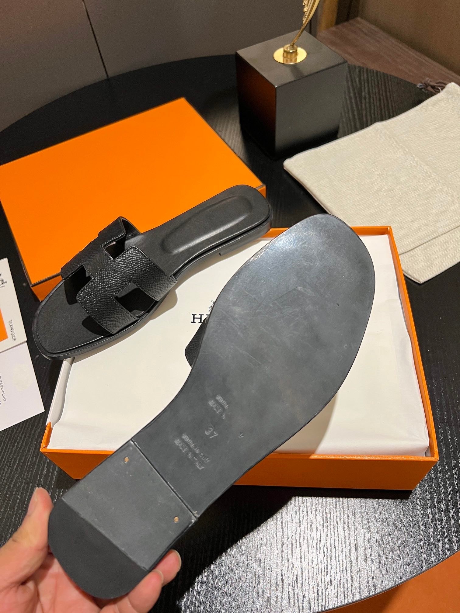 0RAN SANDAL Leather