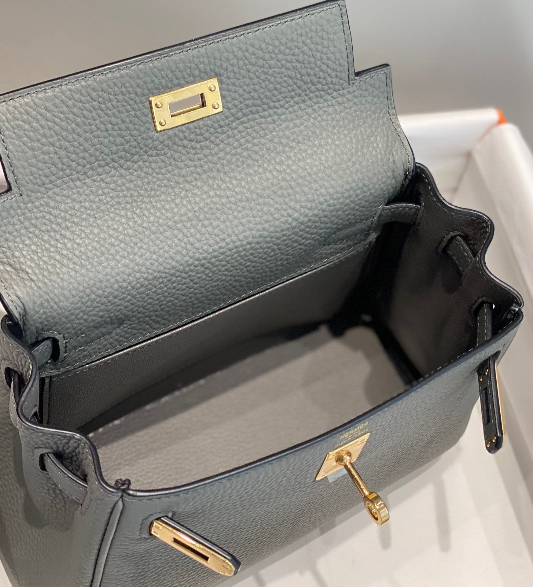 HM Mini Kelly 20cm Gris Meyer Togo Leather Gold Hardware