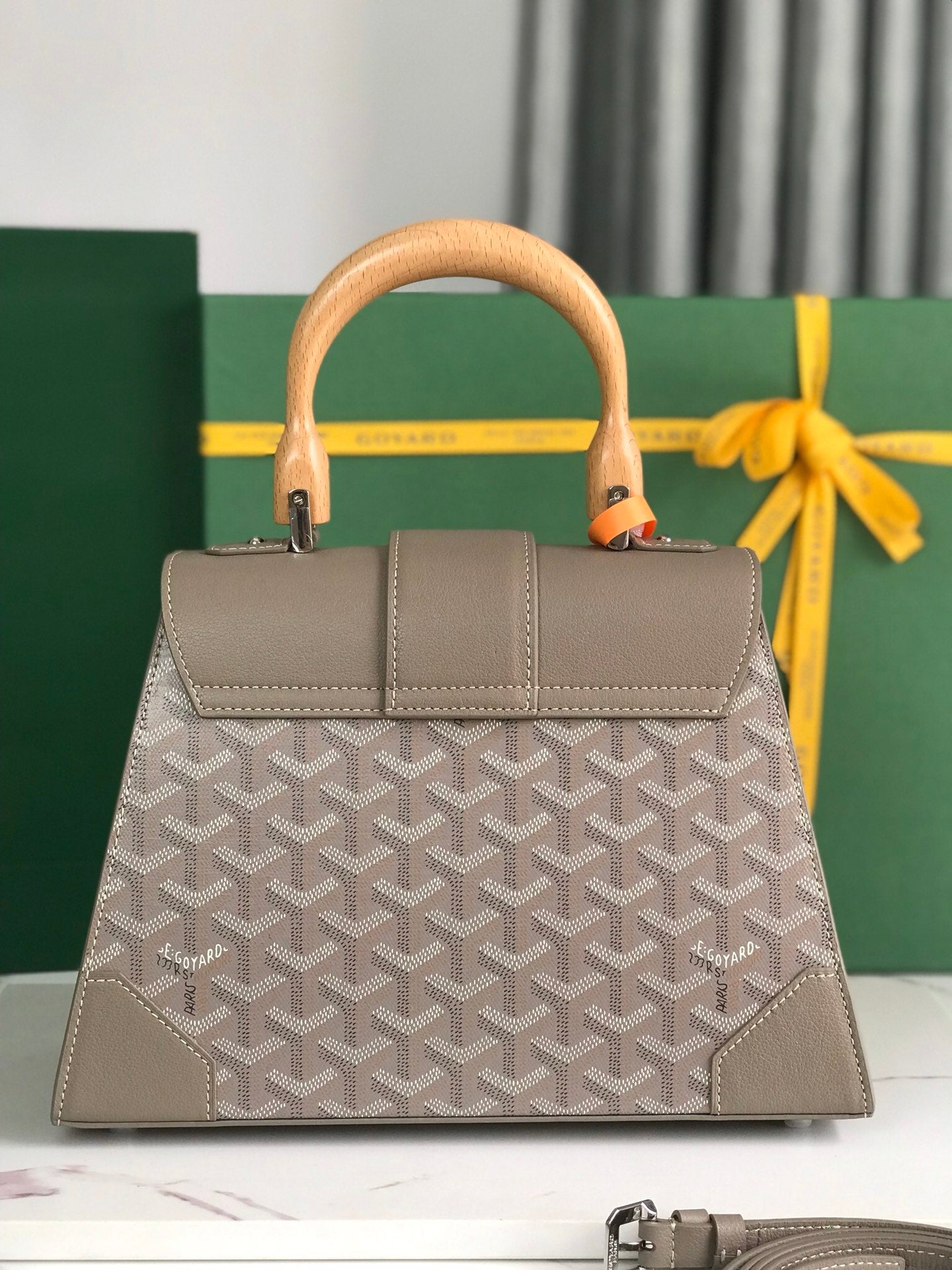 SAÏGON PM BAG 28 IN GREY GOYARDINE CANVAS AND CALFSKIN