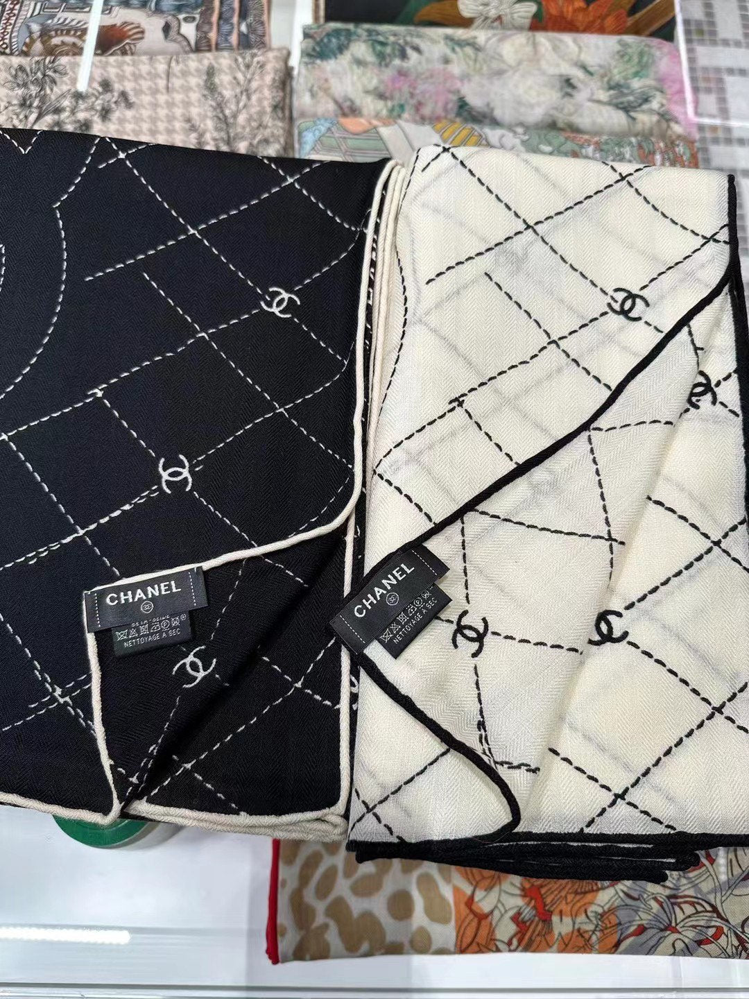 CC Square Scarf 140 CM In Black White Cashmere Silk 359322