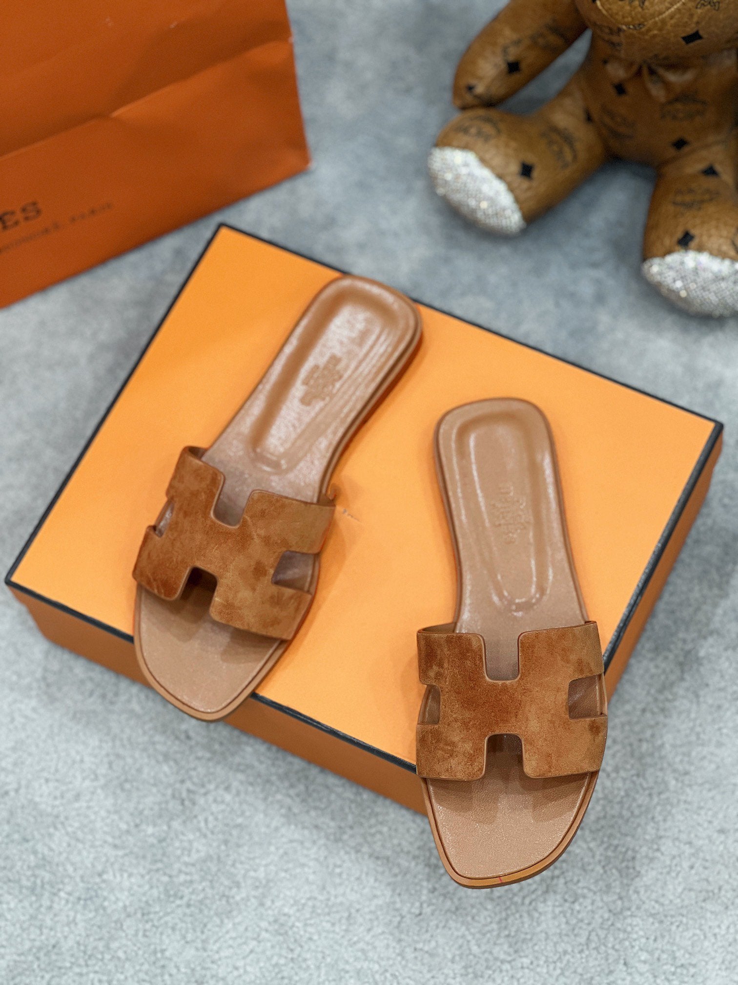 0ran sandal brown suede goatskin