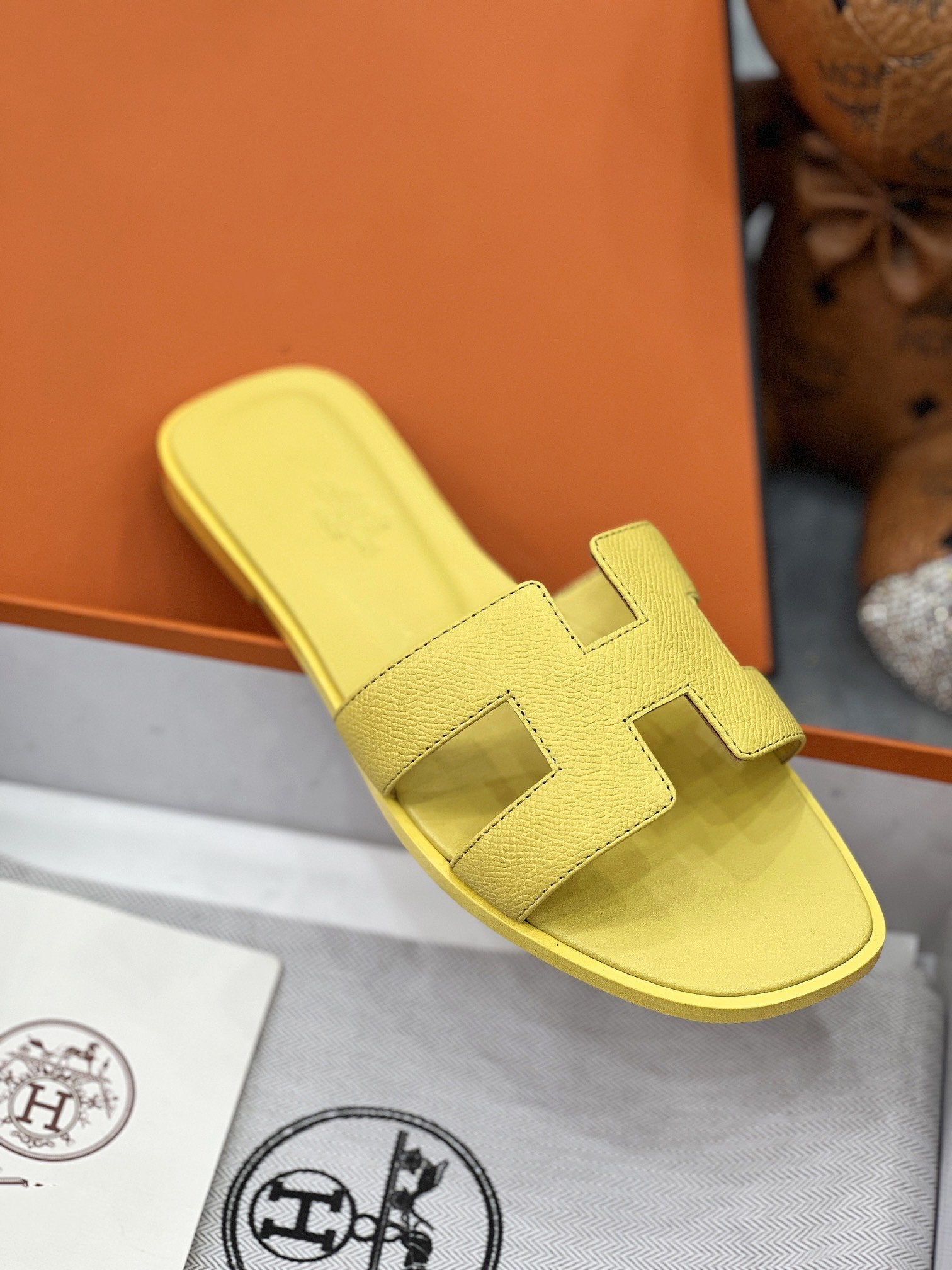 0ran sandal lime epsom goatskin