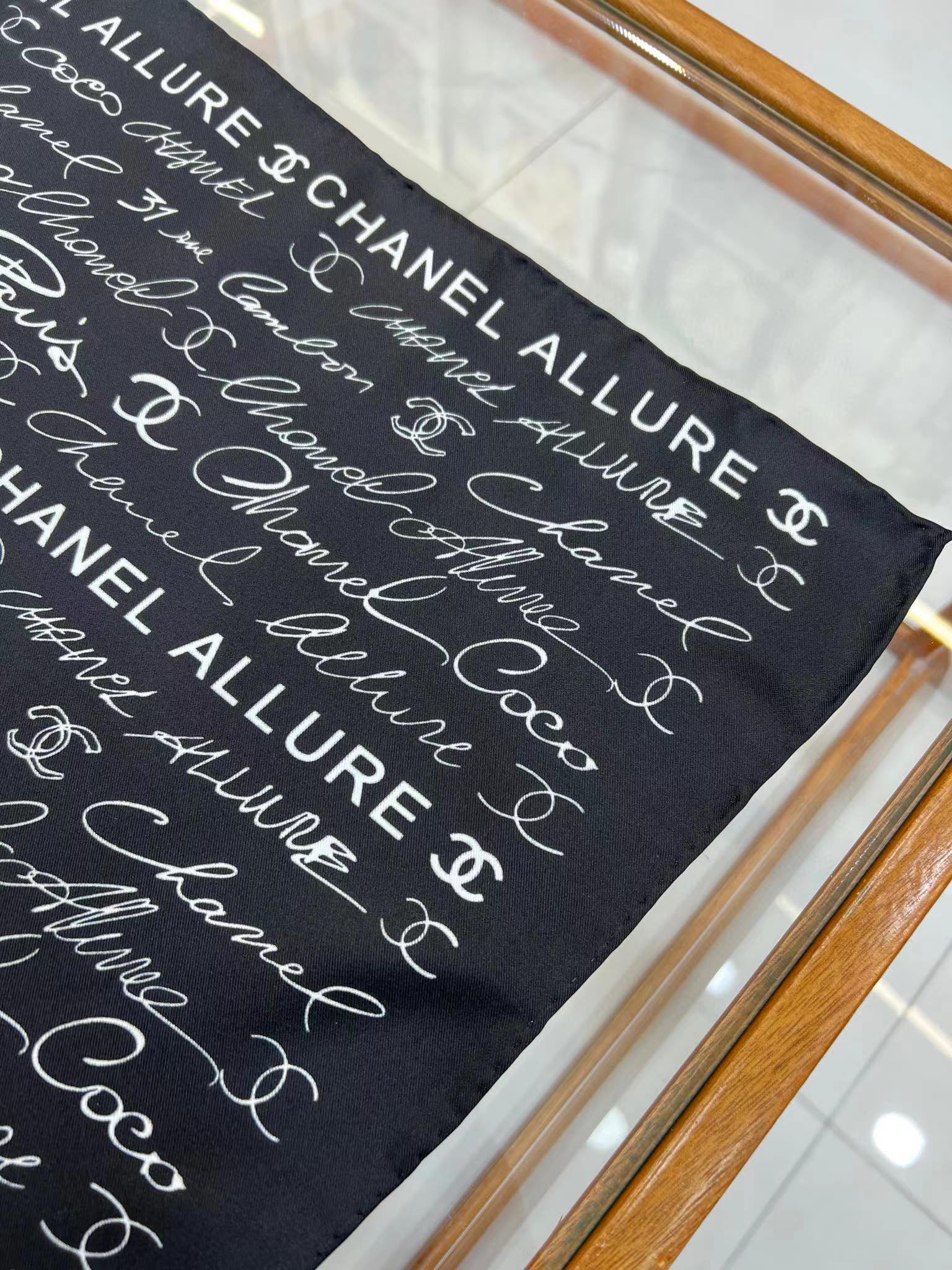 CC Square Scarf 90 CM In Black With White Text Silk  288695