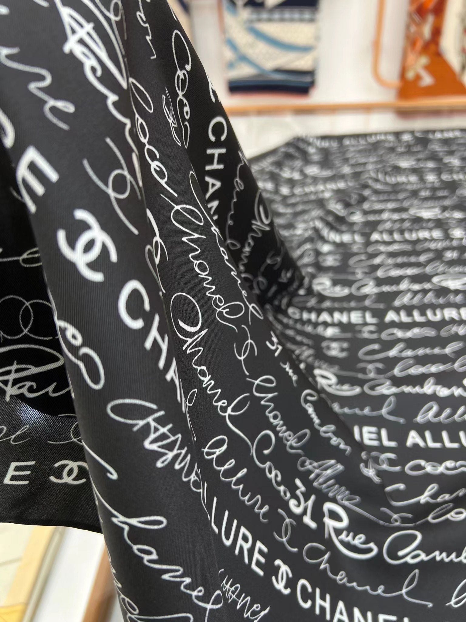 CC Square Scarf 90 CM In Black With White Text Silk  288695