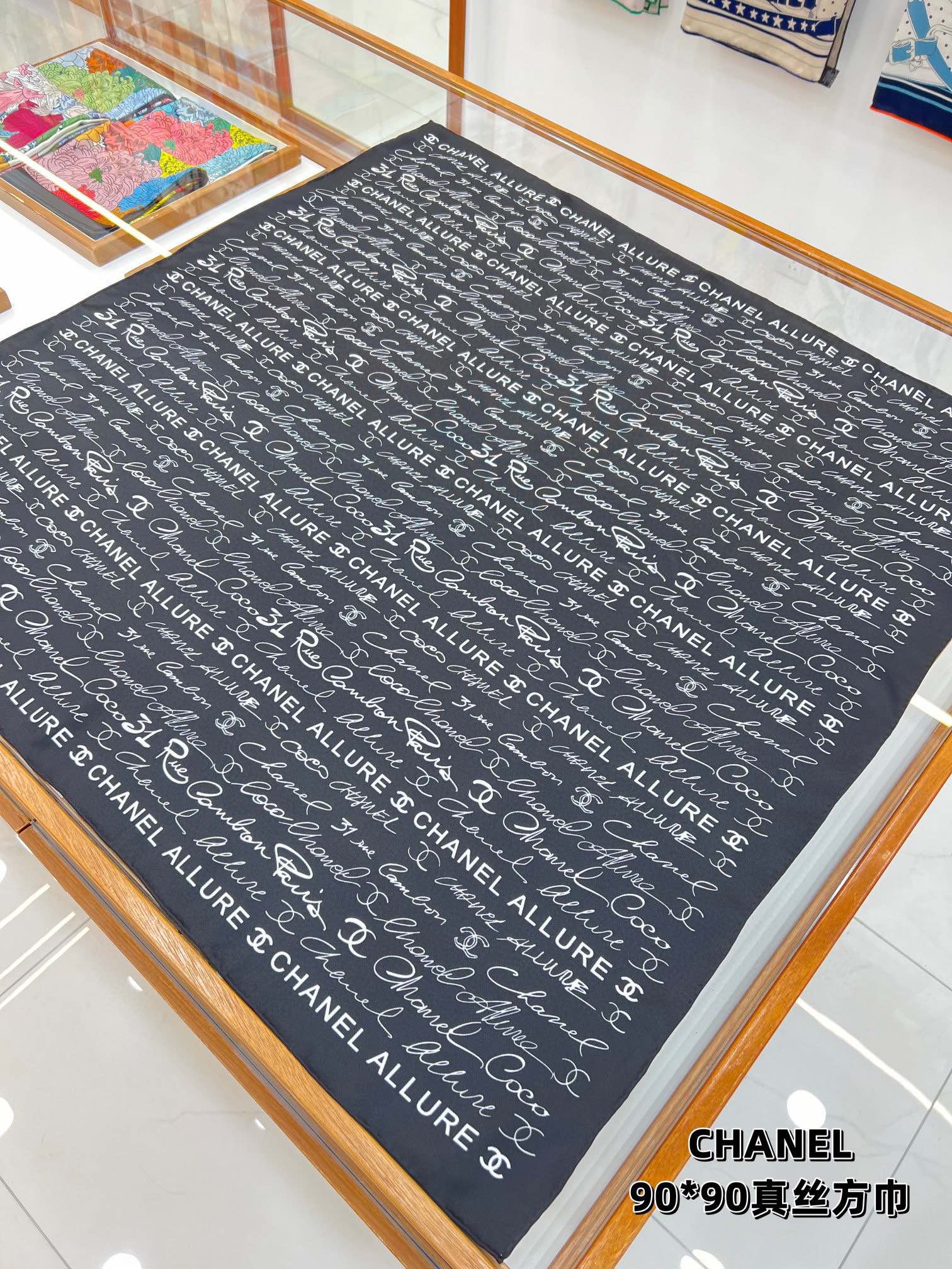 CC Square Scarf 90 CM In Black With White Text Silk  288695