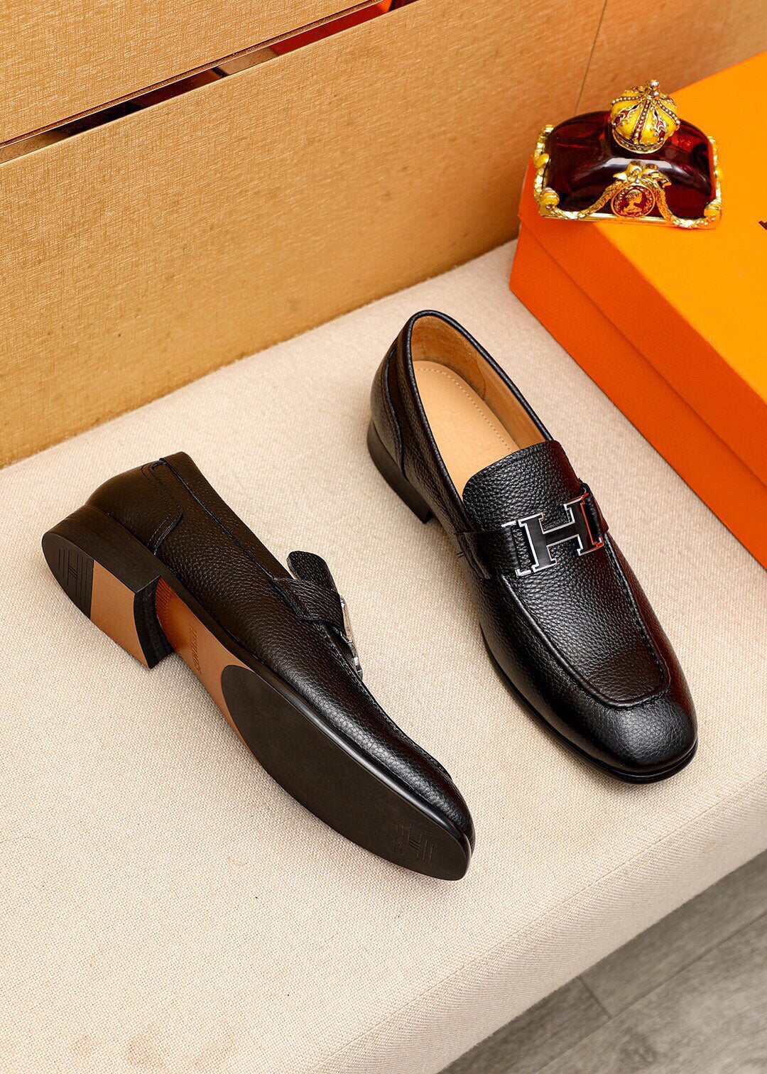 HM BLACK H-BUCKLE LOAFER BLACK GRAINED CALFSKIN