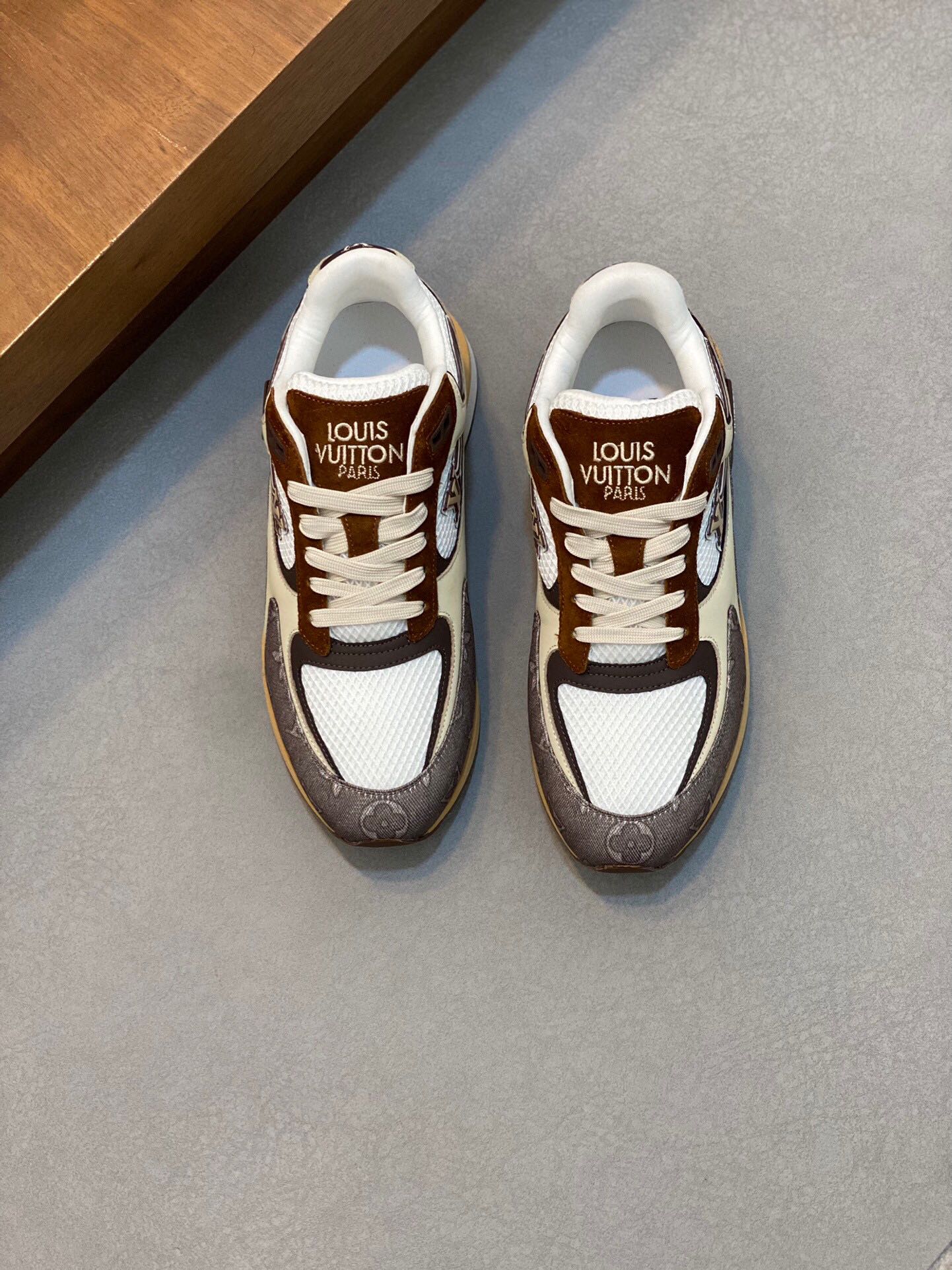 LV RUN WAY TRAINERS SHOES TAN BROWN