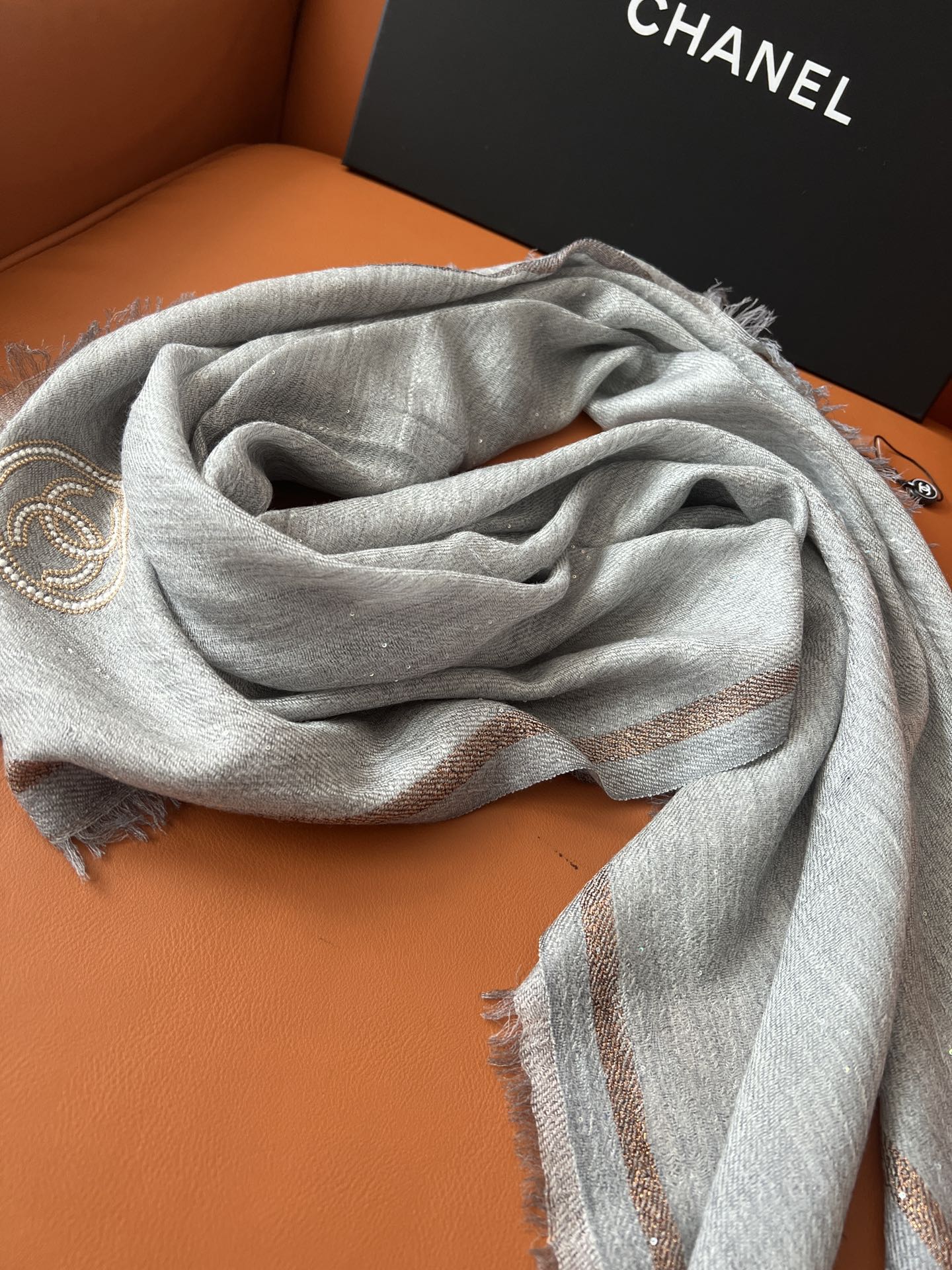 CC Square Scarf 100 CM In Grey Cashmere And Wool Mix Sequin Fabric 345992