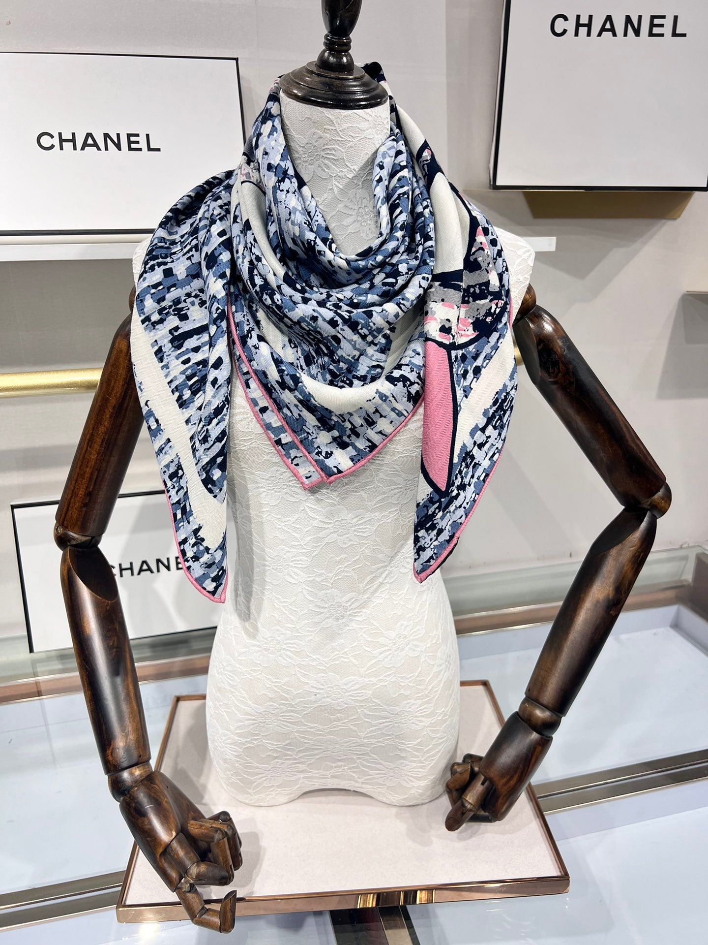 CC Scarf 110 CM In Colorful Cashmere Silk  413605
