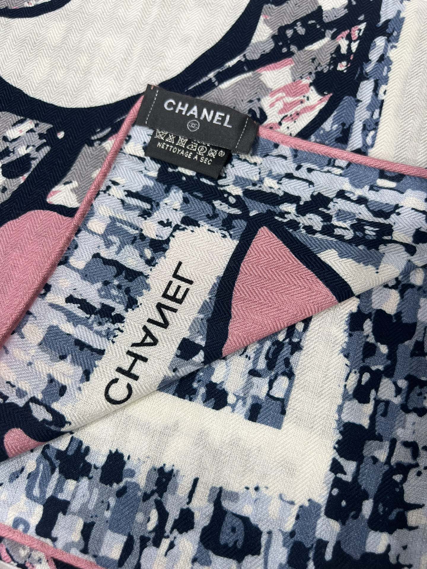 CC Scarf 110 CM In Colorful Cashmere Silk  413605