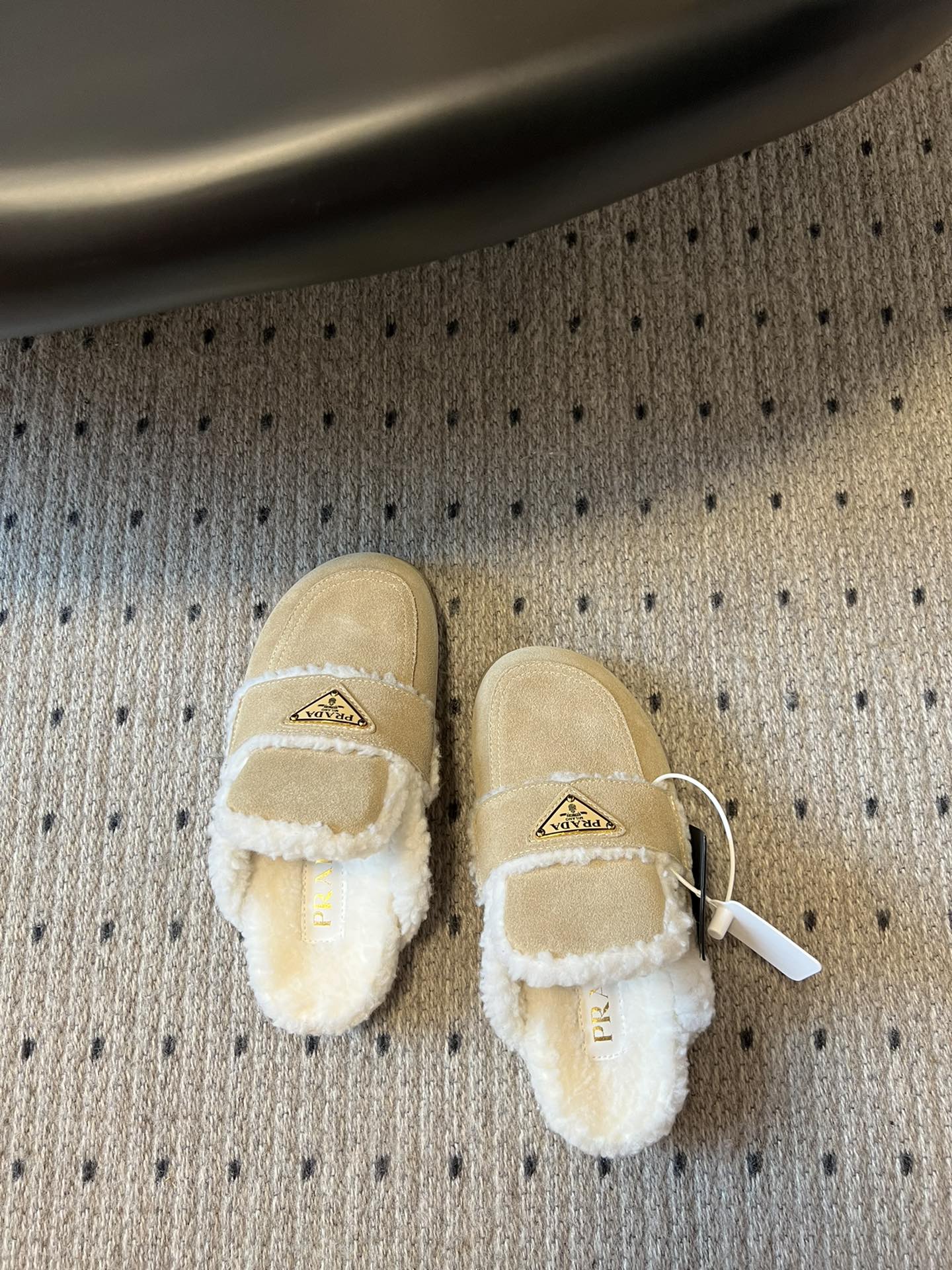 PRA Furry Half-Slipper Beige Suede 478566