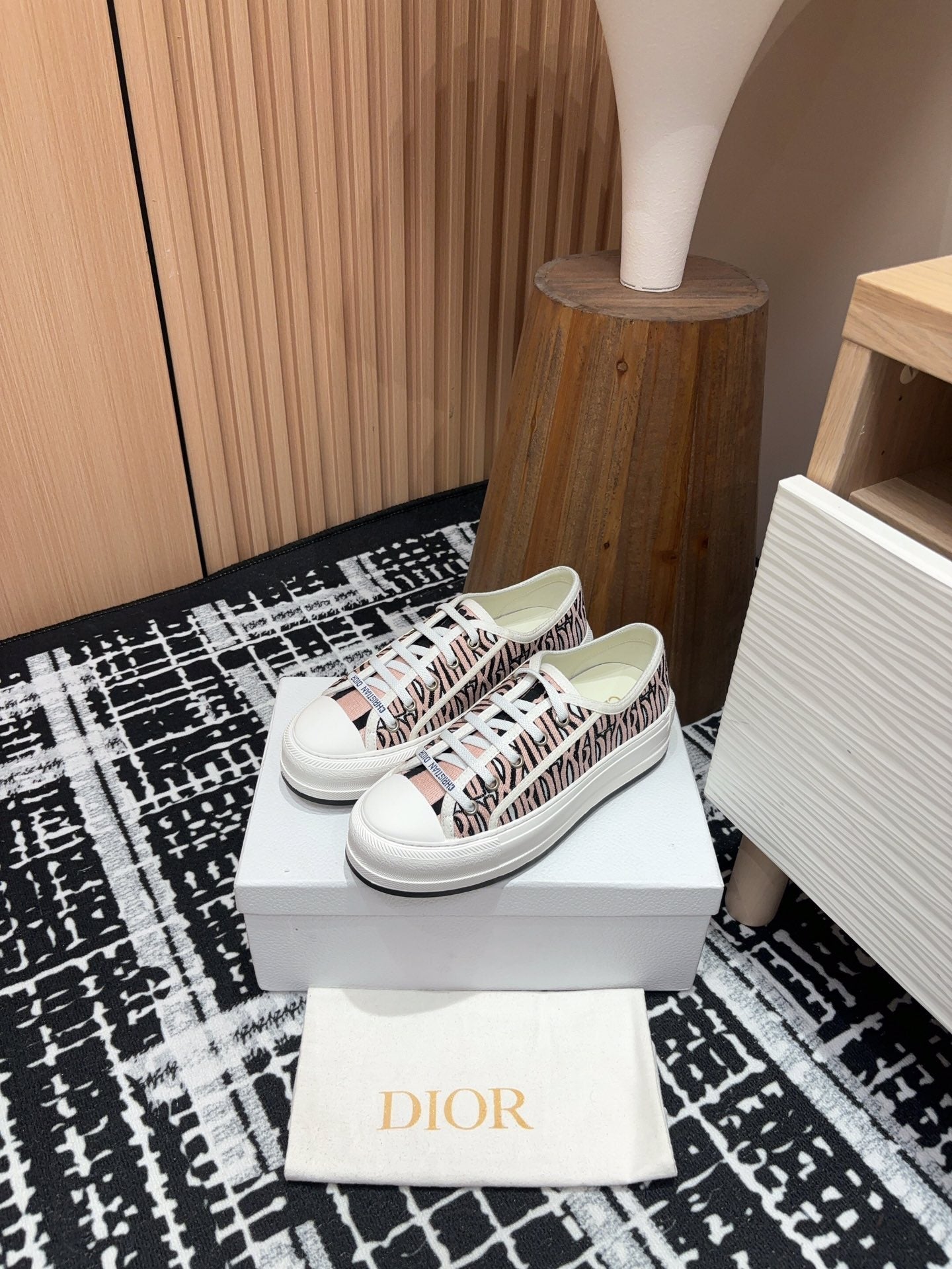 CD Walk'n'Dior Platform Sneaker Pale Pink Miss Canvas