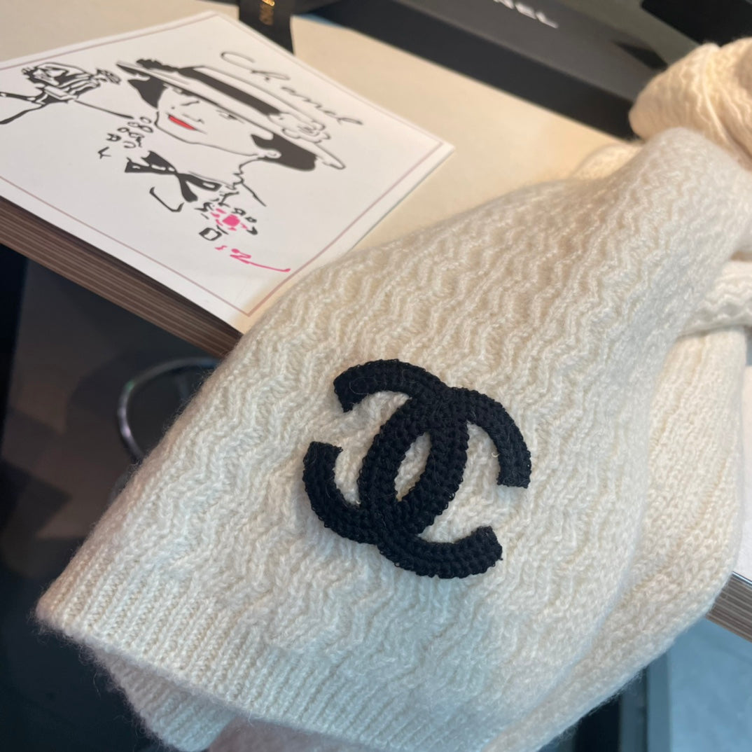 CC Scarf 200 CM In White Cashmere 405174