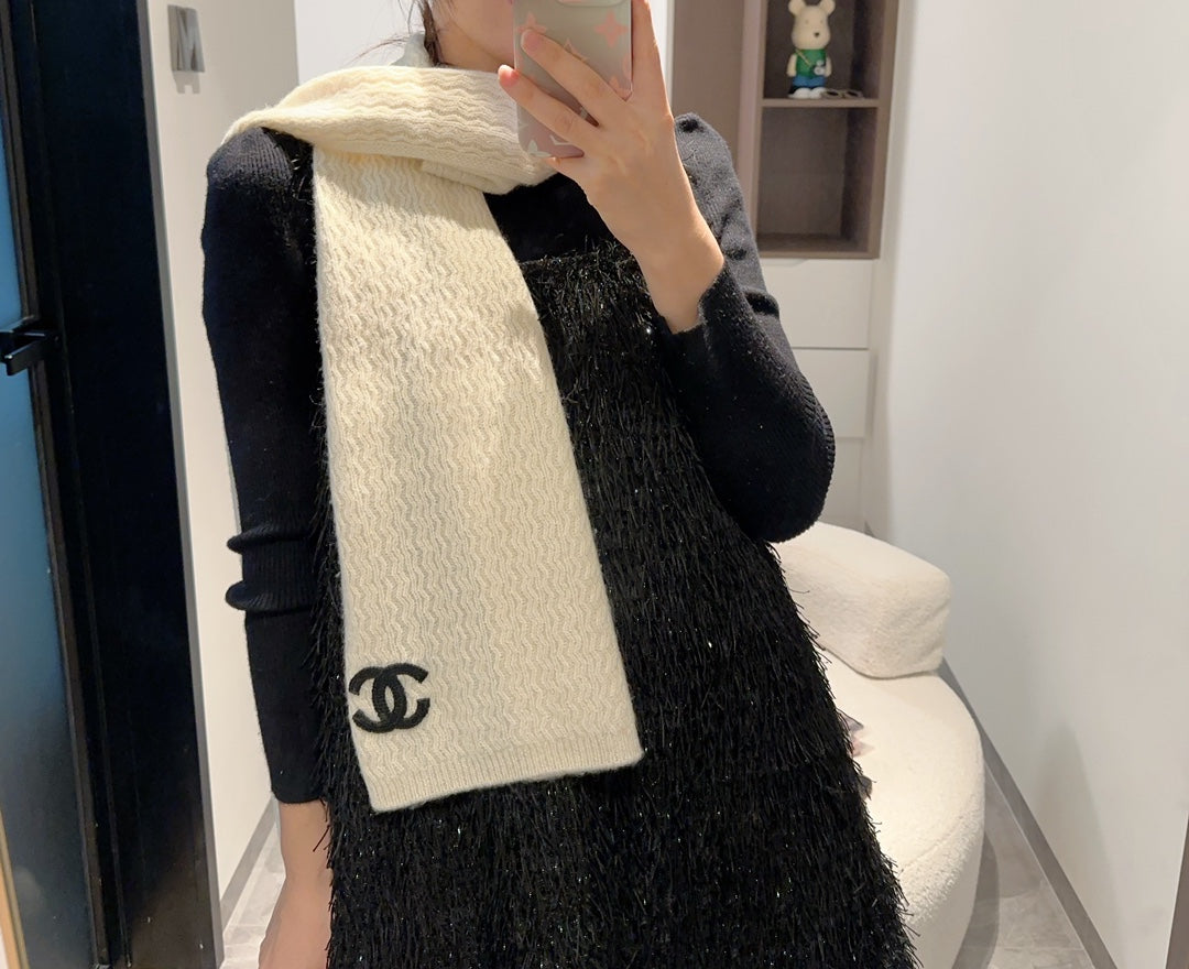 CC Scarf 200 CM In White Cashmere 405174