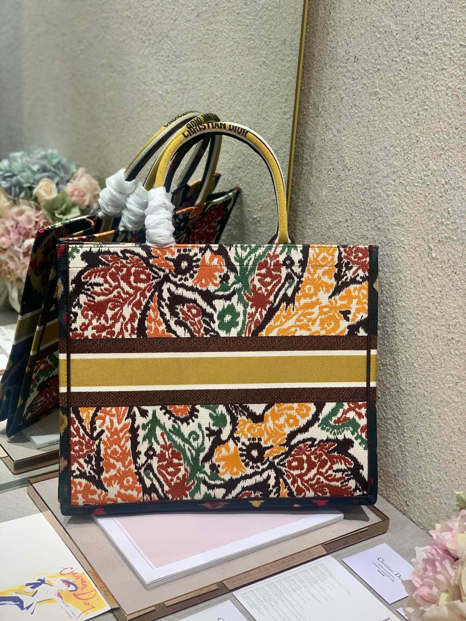 CD Yellow Five-color Flower  Book Tote 42cm Bag Canvas 336579