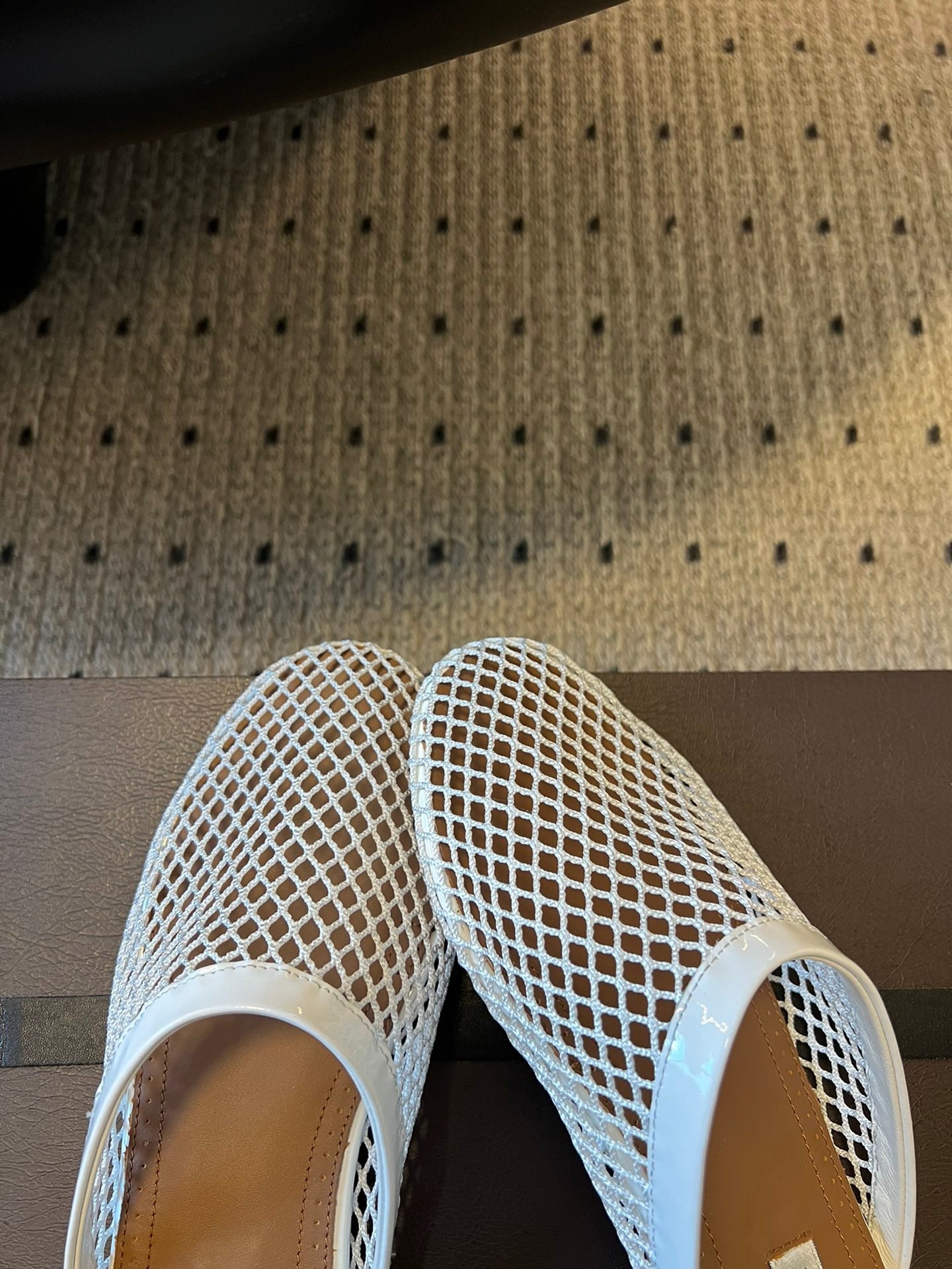 Alaia 25 Fishnet Flat Mules White  Lampskin 303681