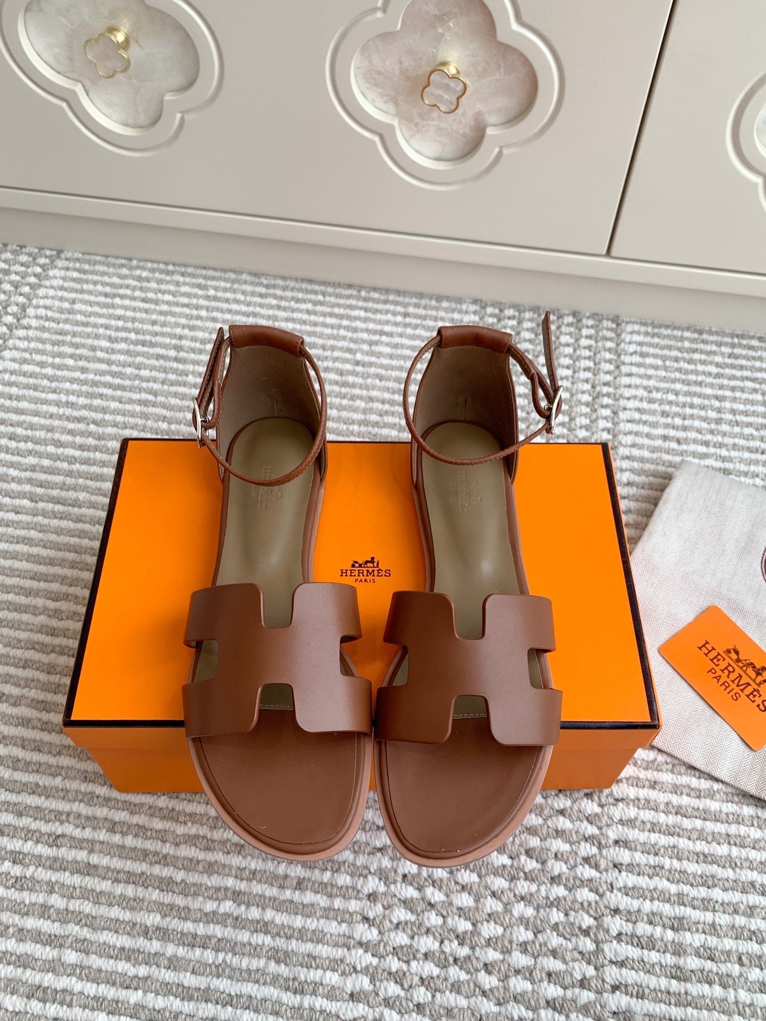 HM Sandal Cowhide 858995