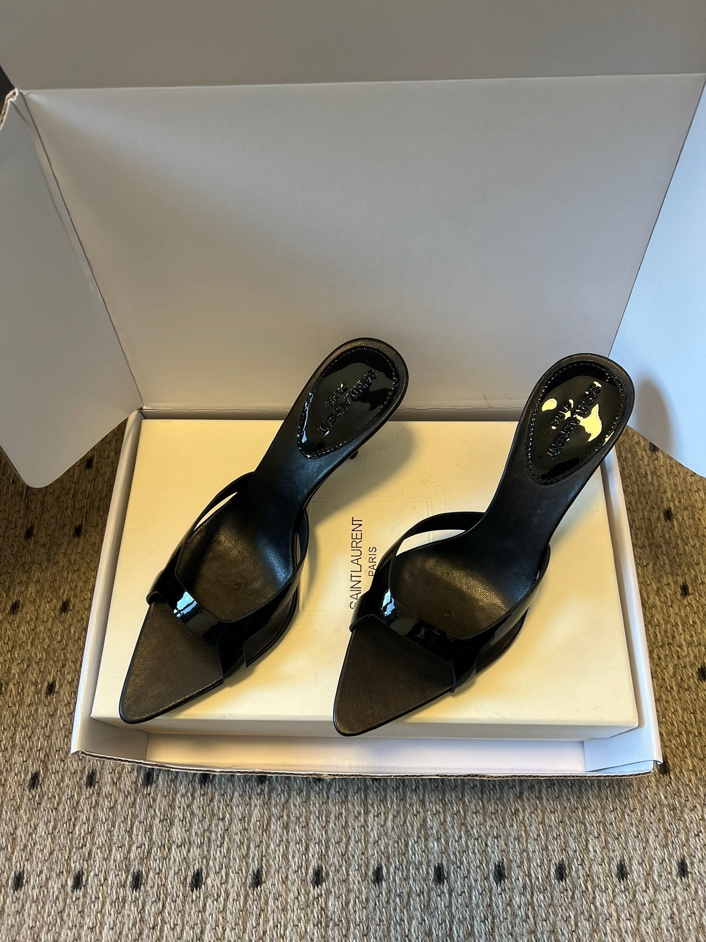 YSL 26ss High Heeled Mules 75 Black Patent Leather Cowhide 651767