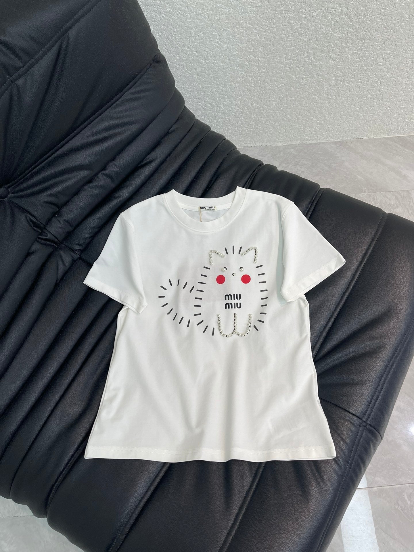 Miumiu 2026 Cat-themed Beaded Heavy-duty Short-Sleeve T-Shirt Cotton 343406