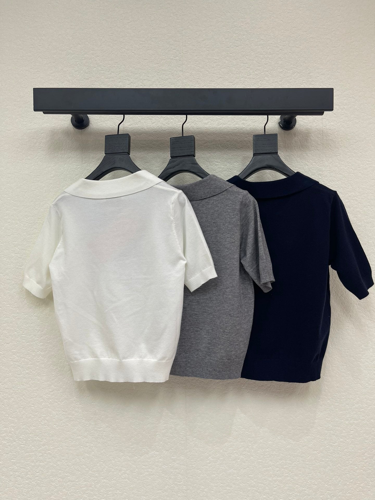 Miumiu Collared Knit Short-Sleeve Sleeve Wool 344322
