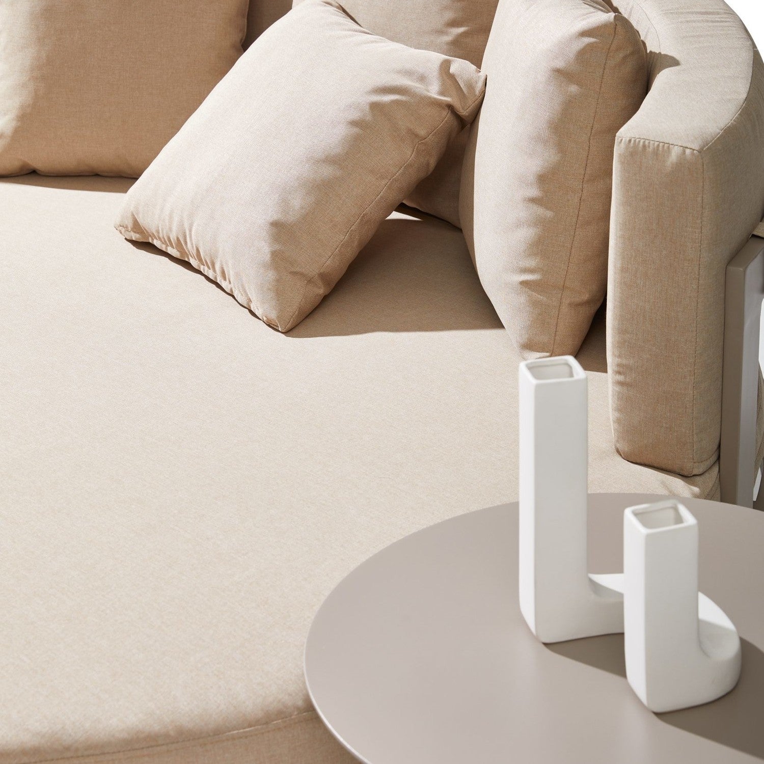 DekoLiving COP30503 Meliazzo Round Outdoor Daybed & Table