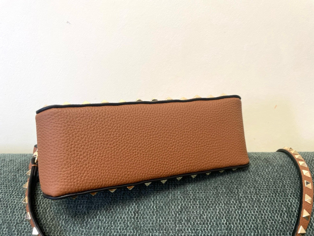 Small Rockstud Bag 19cm Brown Grainy Calfskin