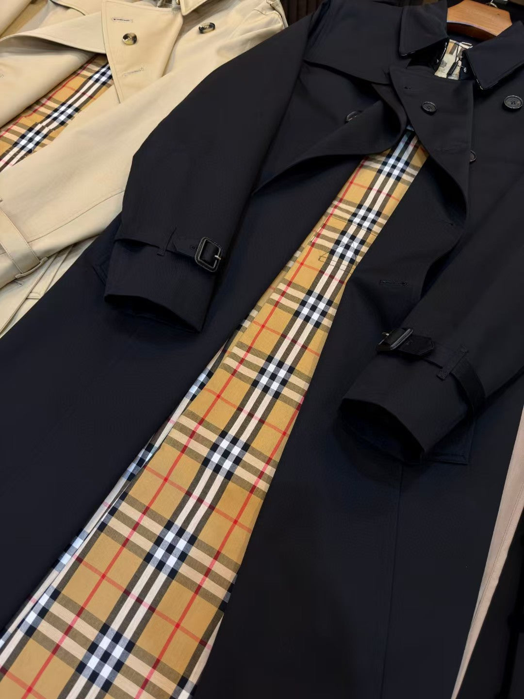 Mid-length Kensington Heritage Trench Coat Black