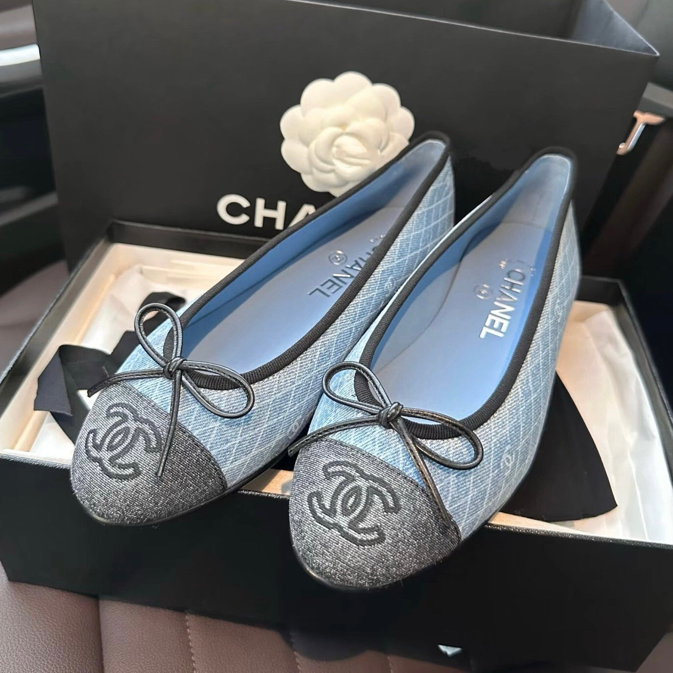 CC 25 Ballet Flat Denim White Quilted