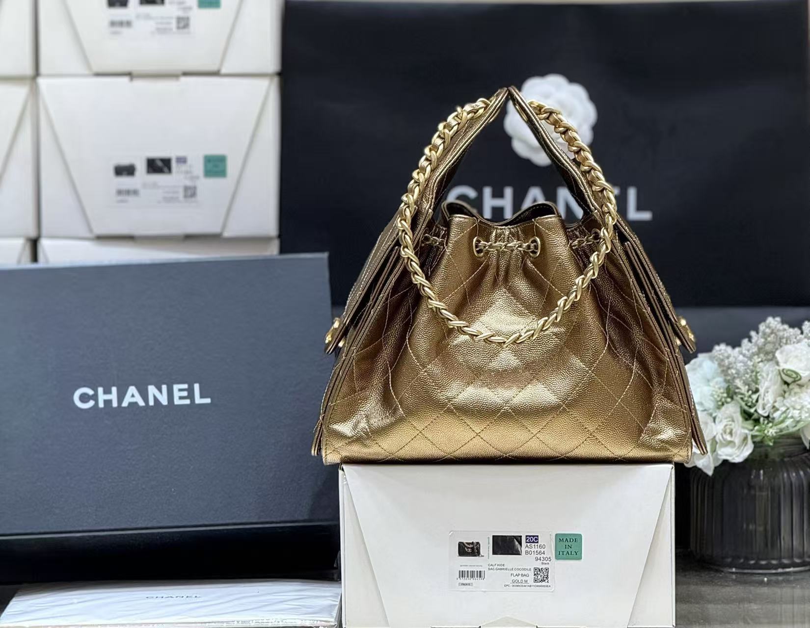 Chanel Hobo Bag 30cm Gold Lambskin