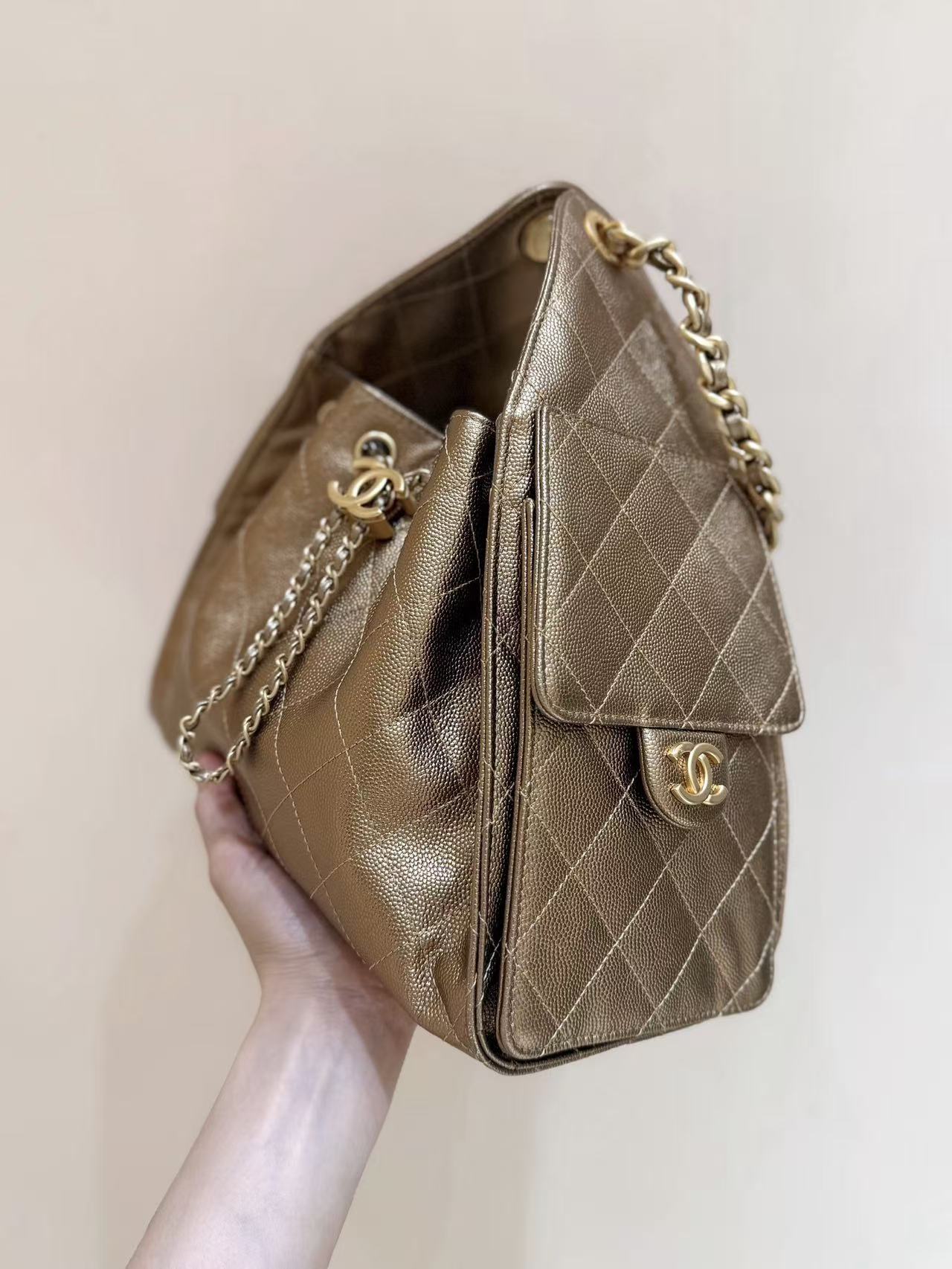 Chanel Hobo Bag 30cm Gold Lambskin