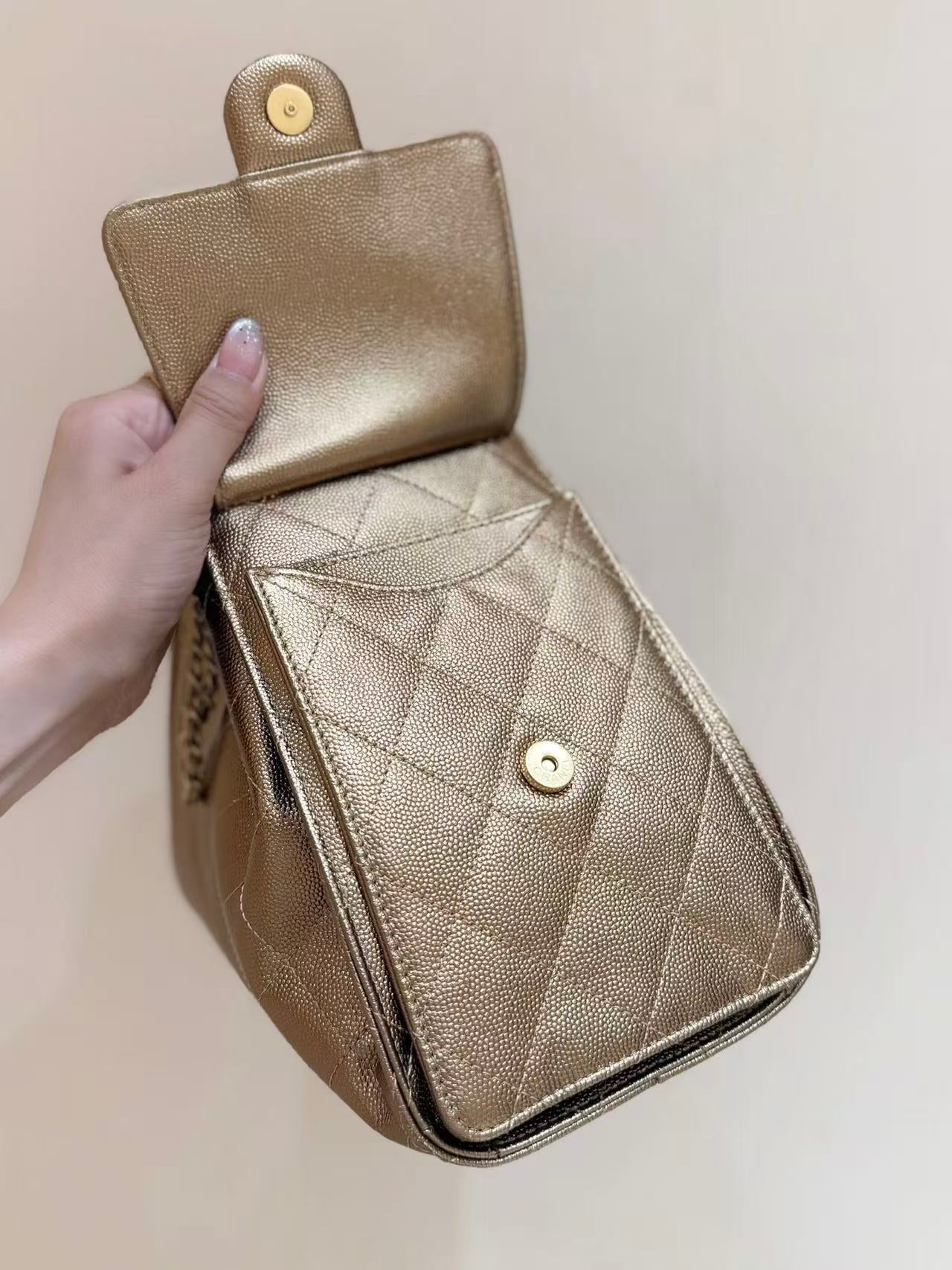 Chanel Hobo Bag 30cm Gold Lambskin