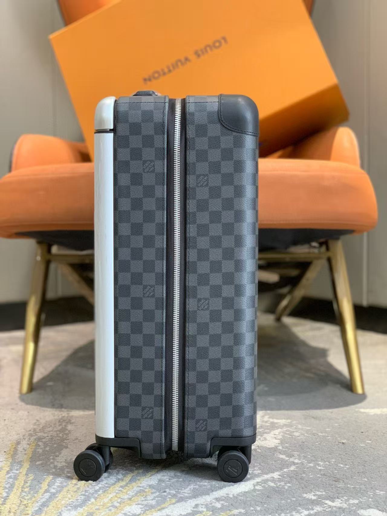 Louis Vuitton Horizon 55 Suicase Gray Black Leather