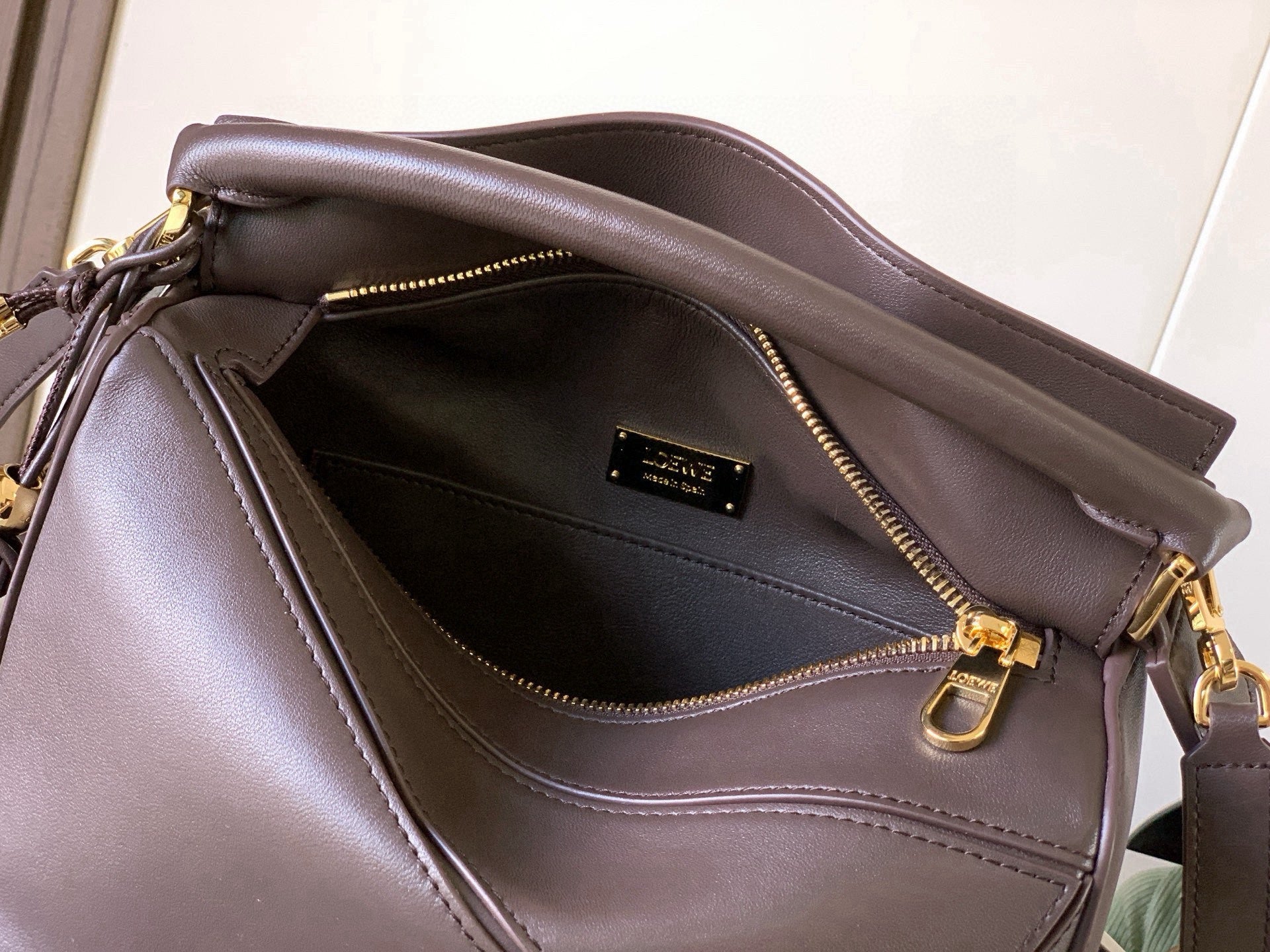 Loewe 2026 Featherlight Puzzle Bag 24cm Brown Nappa Lambskin