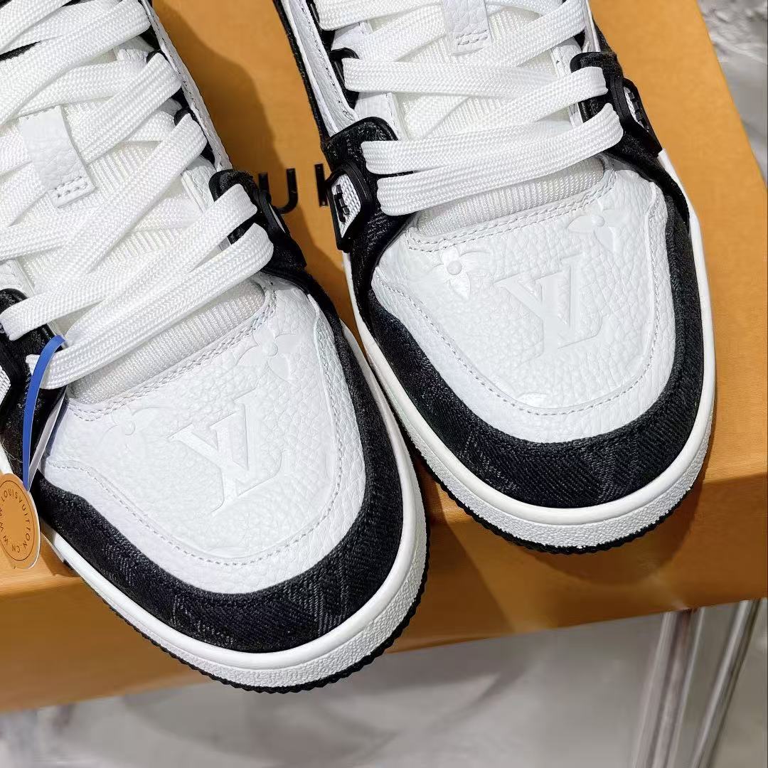 LV 26ss Trainer Sneakers White Black Cowhide Monogram