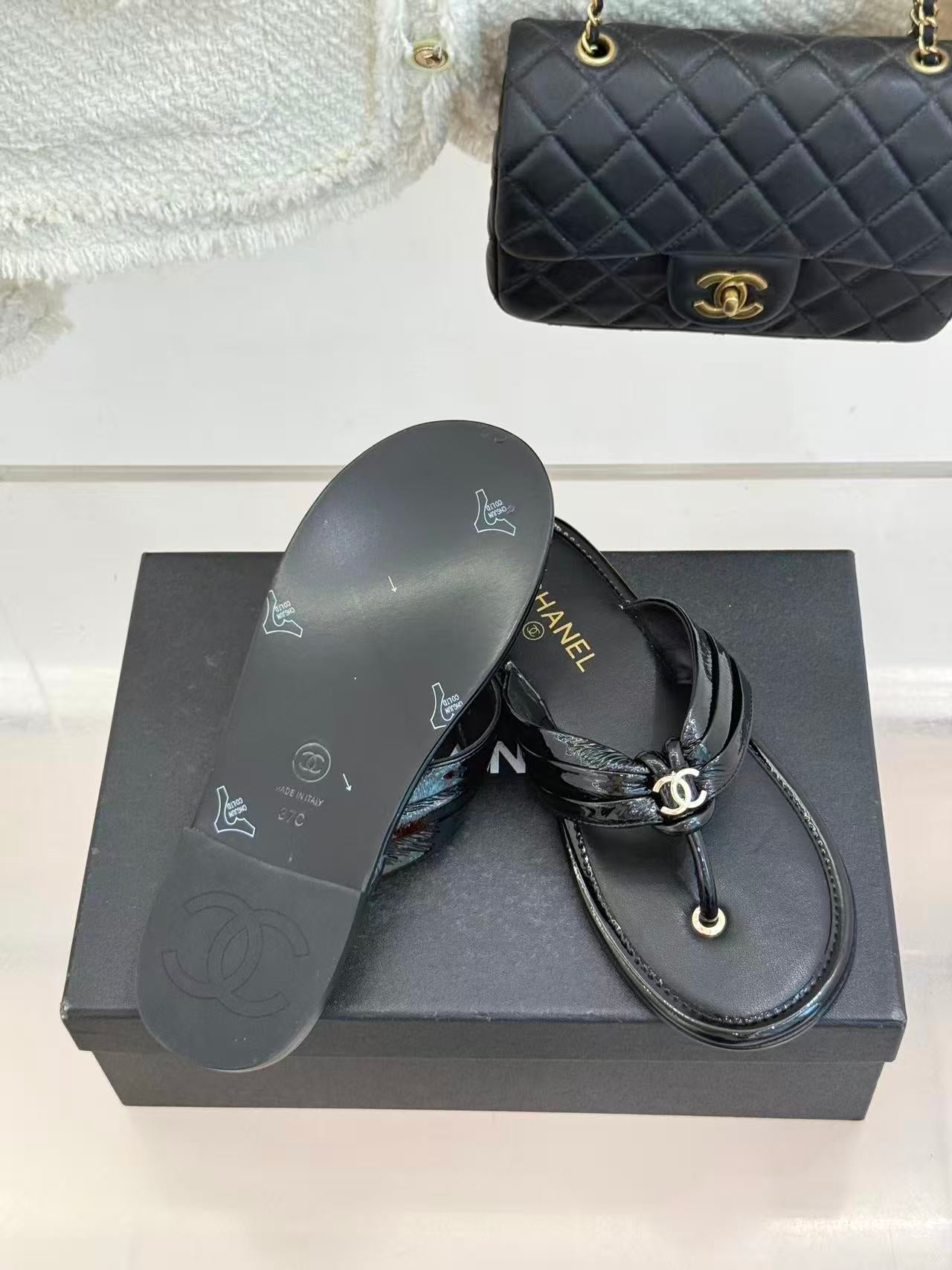 Chanel 2026 Flip-slop Sandal Black Lambskin