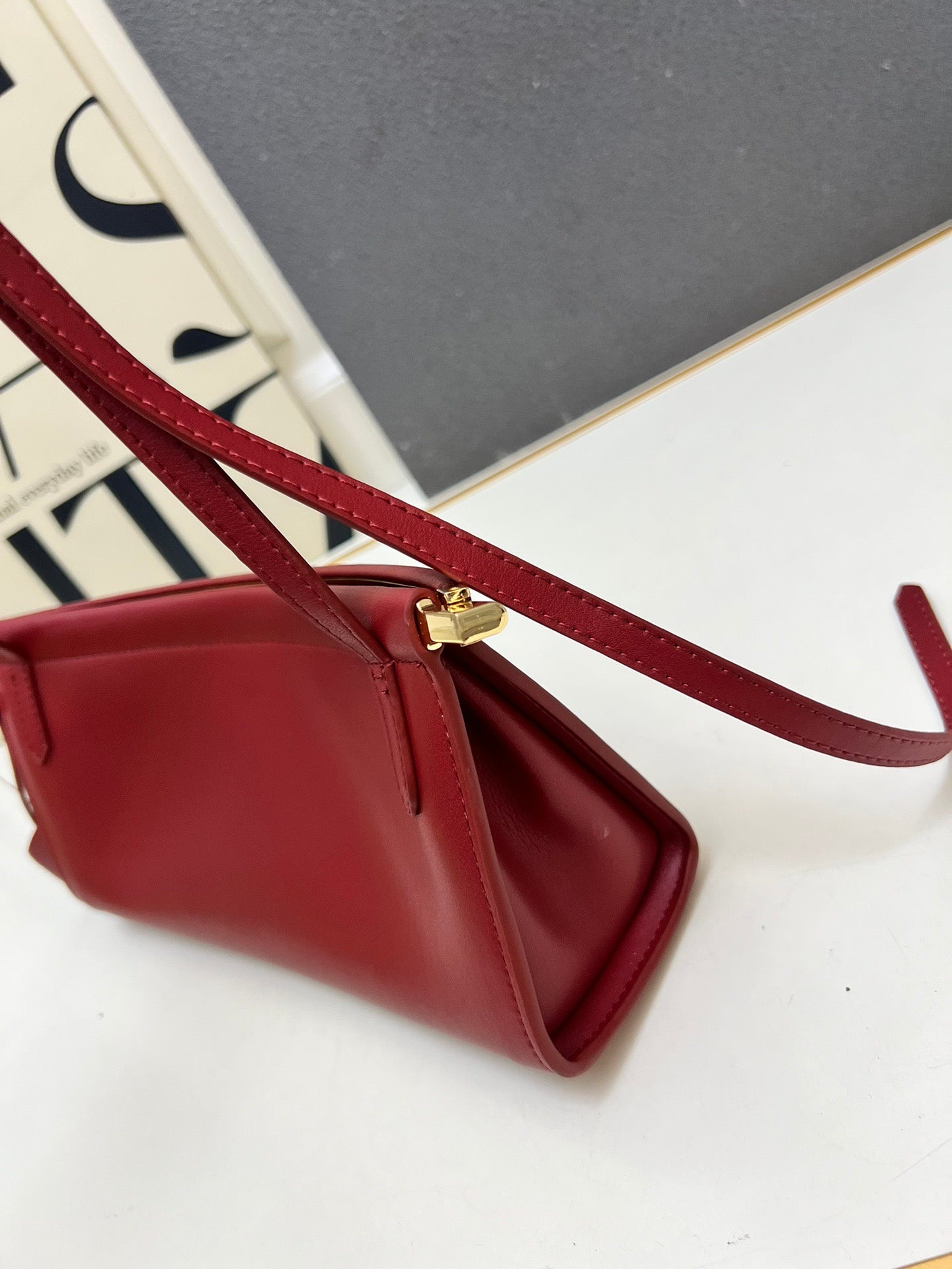 Alaia 2026 Le Click Medium Bag 25cm Red Leather