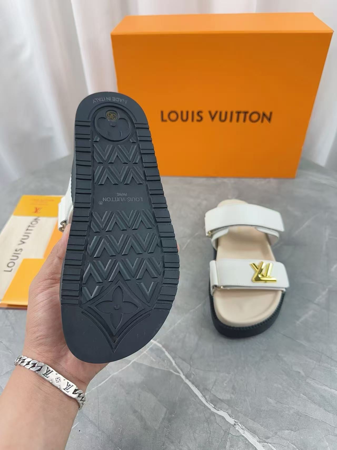 Louis Vuitton Sunset Flat Comfort Sandals White Cream Cowhide
