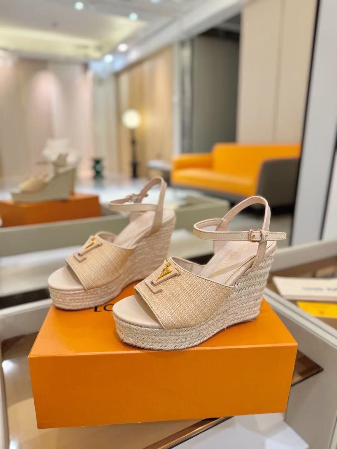 Louis Vuitton Starboard Wedge Sandals 10cm Straw Leather