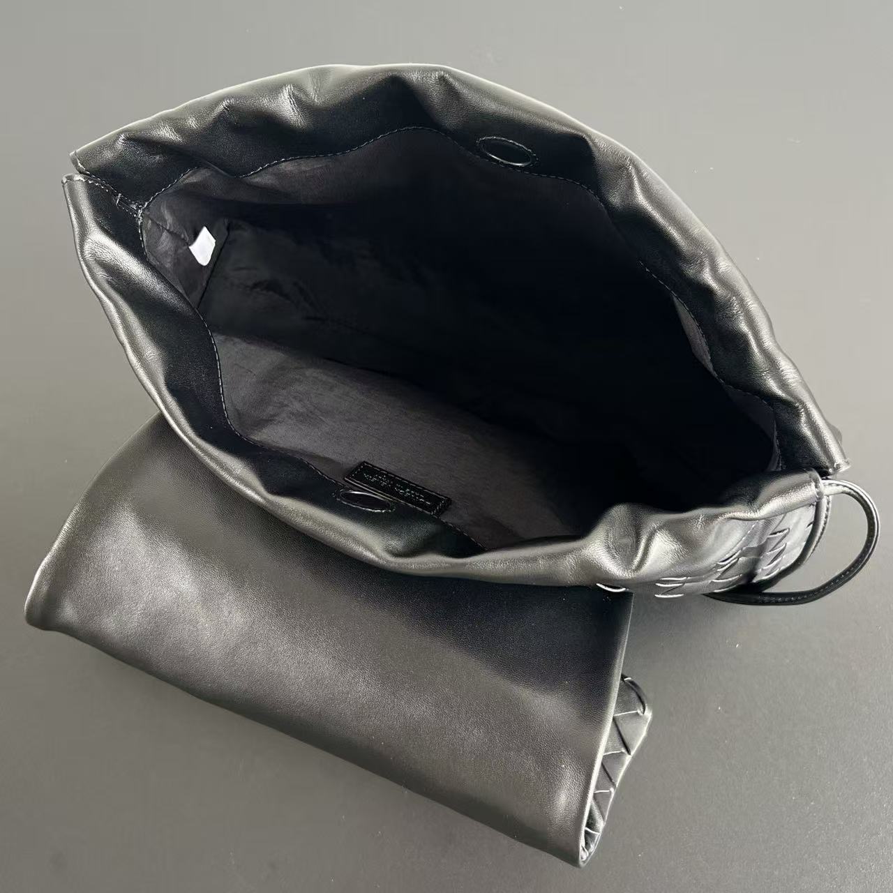 Bottga Veneta 2026 Giorno Bag 33cm Black Leather