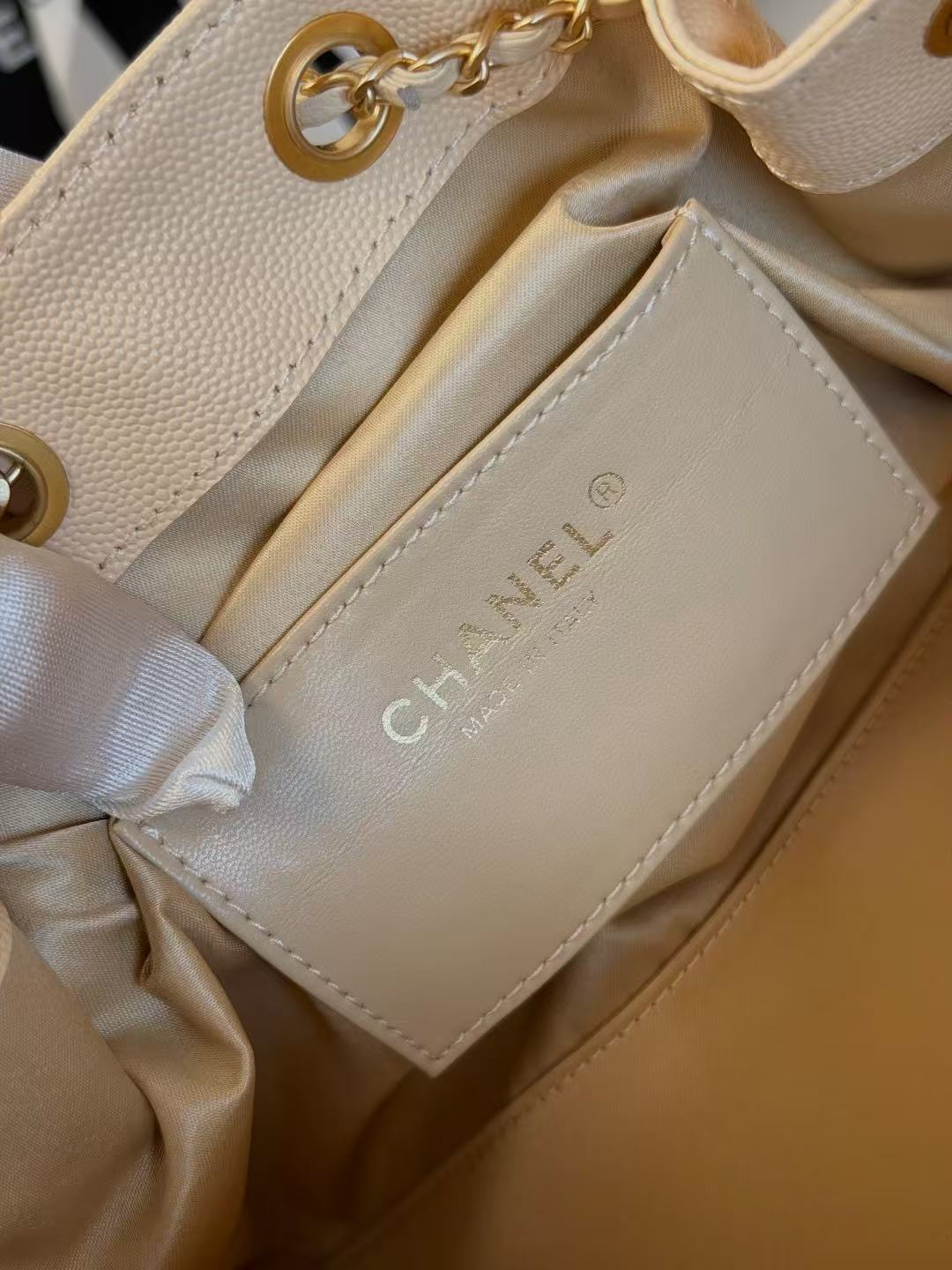 CC 25C Hobo Bags 30cm Light Apricot Grained Calfskin