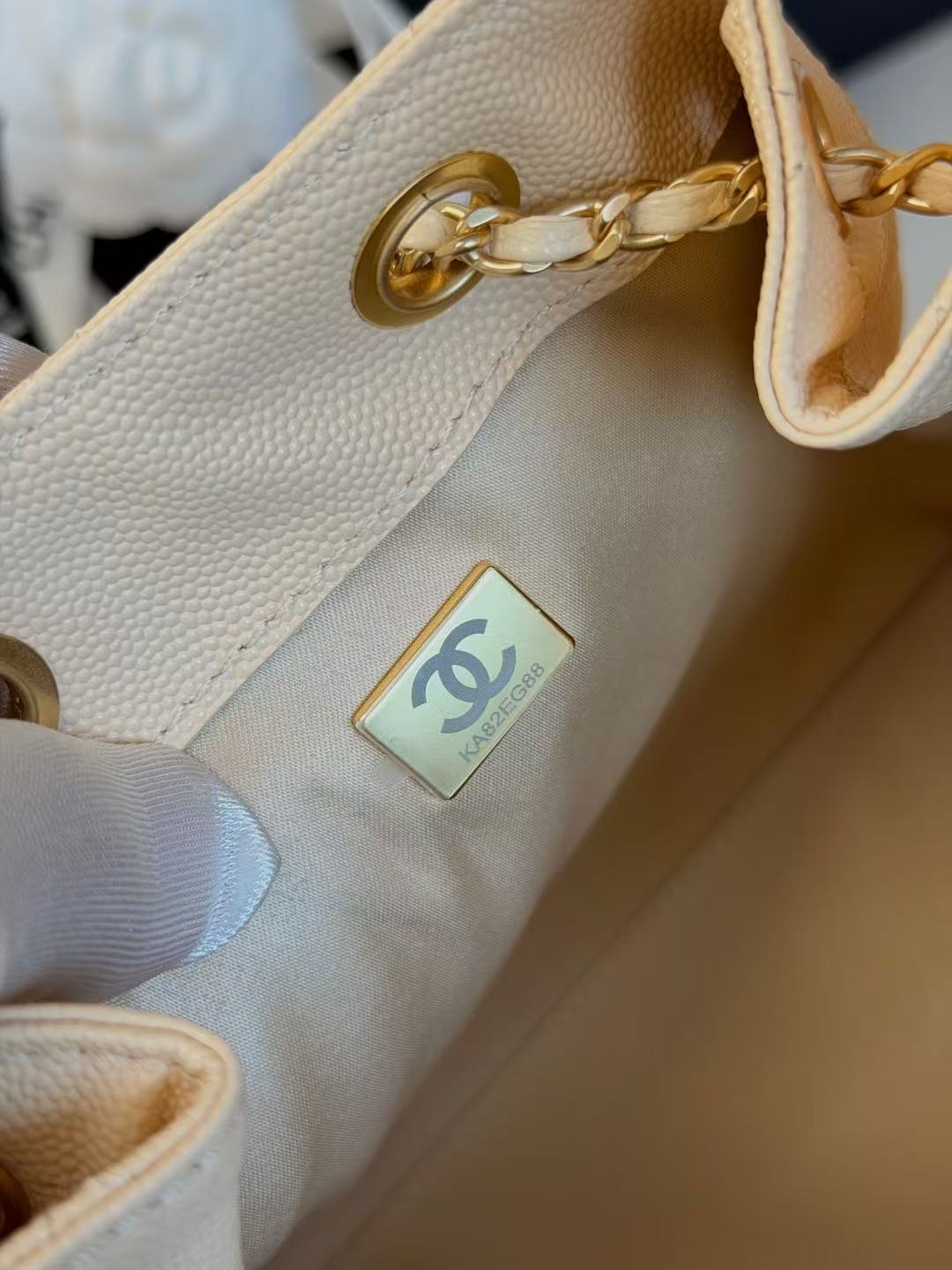 CC 25C Hobo Bags 30cm Light Apricot Grained Calfskin