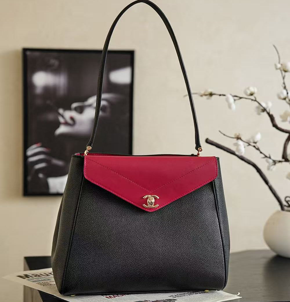 Chanel 2026 Shopping Bag 30cm Black Red lambskin