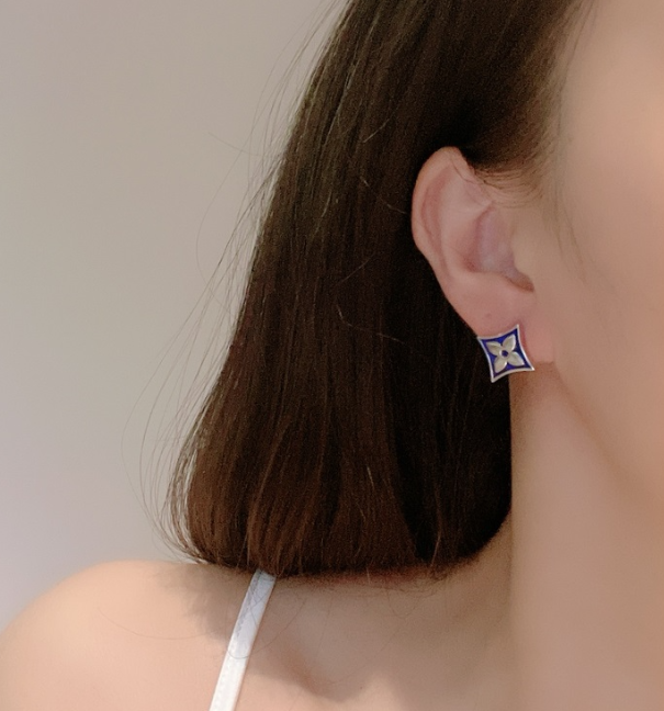 MONOGRAM STAR STUD SILVER EARRINGS
