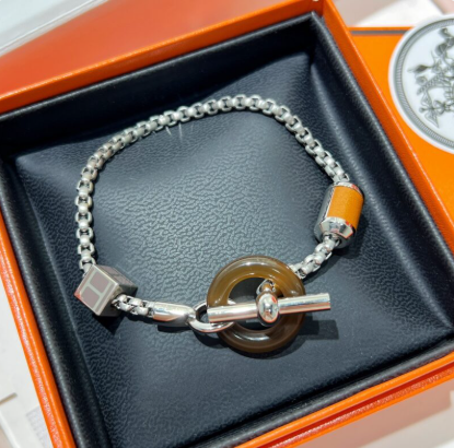 HM BLACK CIRCLE SILVER BRACELET