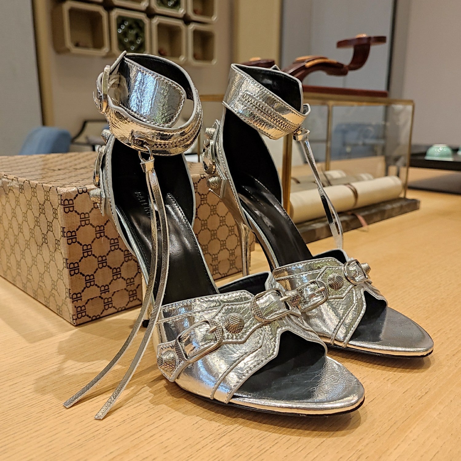 Balenciaga 26s Peep Toe Sandals 105 Genuine Leather