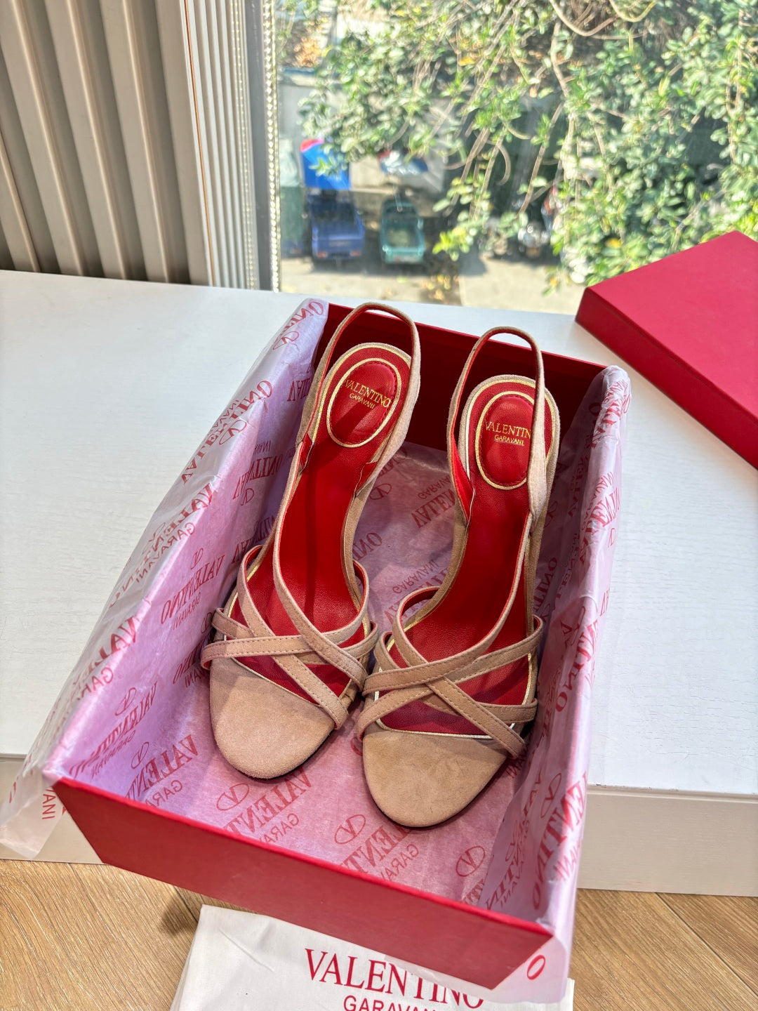 VT 26s Classic Sandals 90 Suede Sheepskin 702283