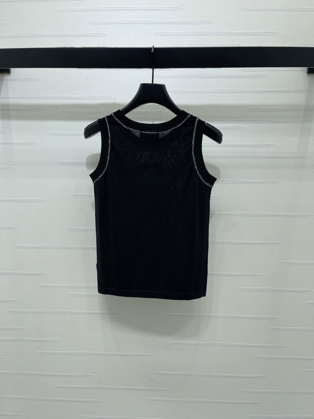 Chanel 2026 Wavy-edged Round Neck Knit Vest Tencel Viscose 356473