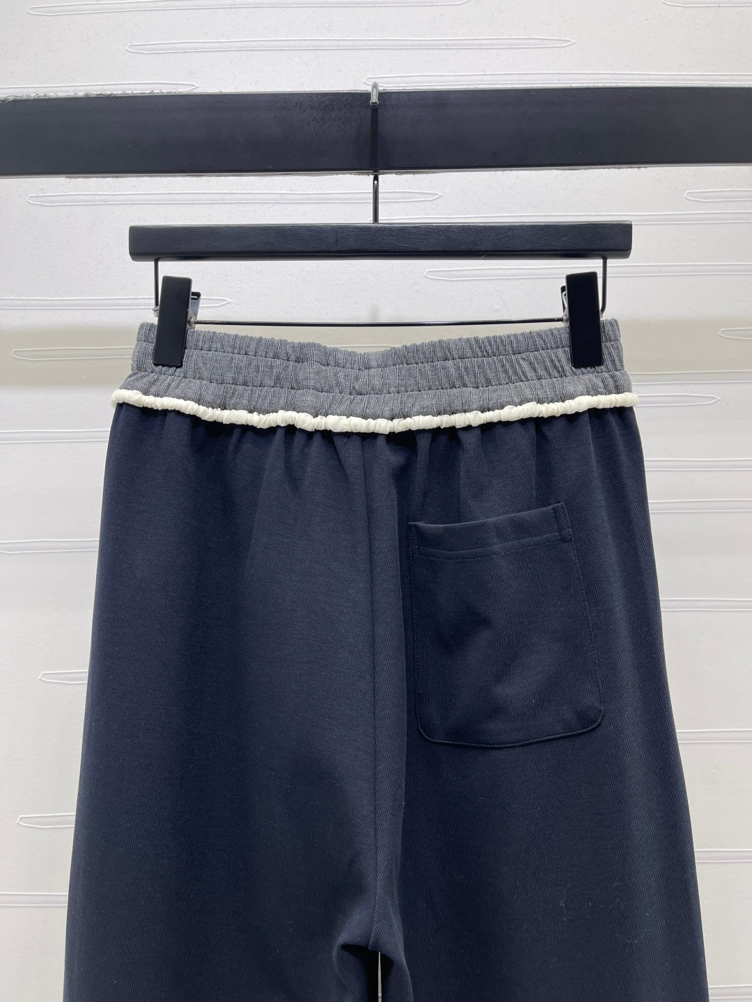 Chanel 2026 Wide-leg Sweatpant Cream and Navy Blue Tencel Cotton